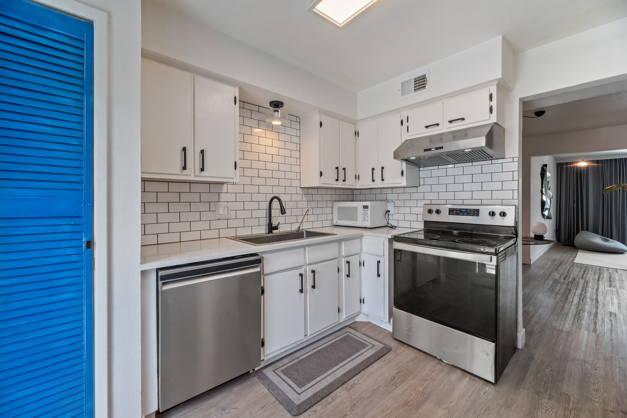 8069 Meadow Road 216