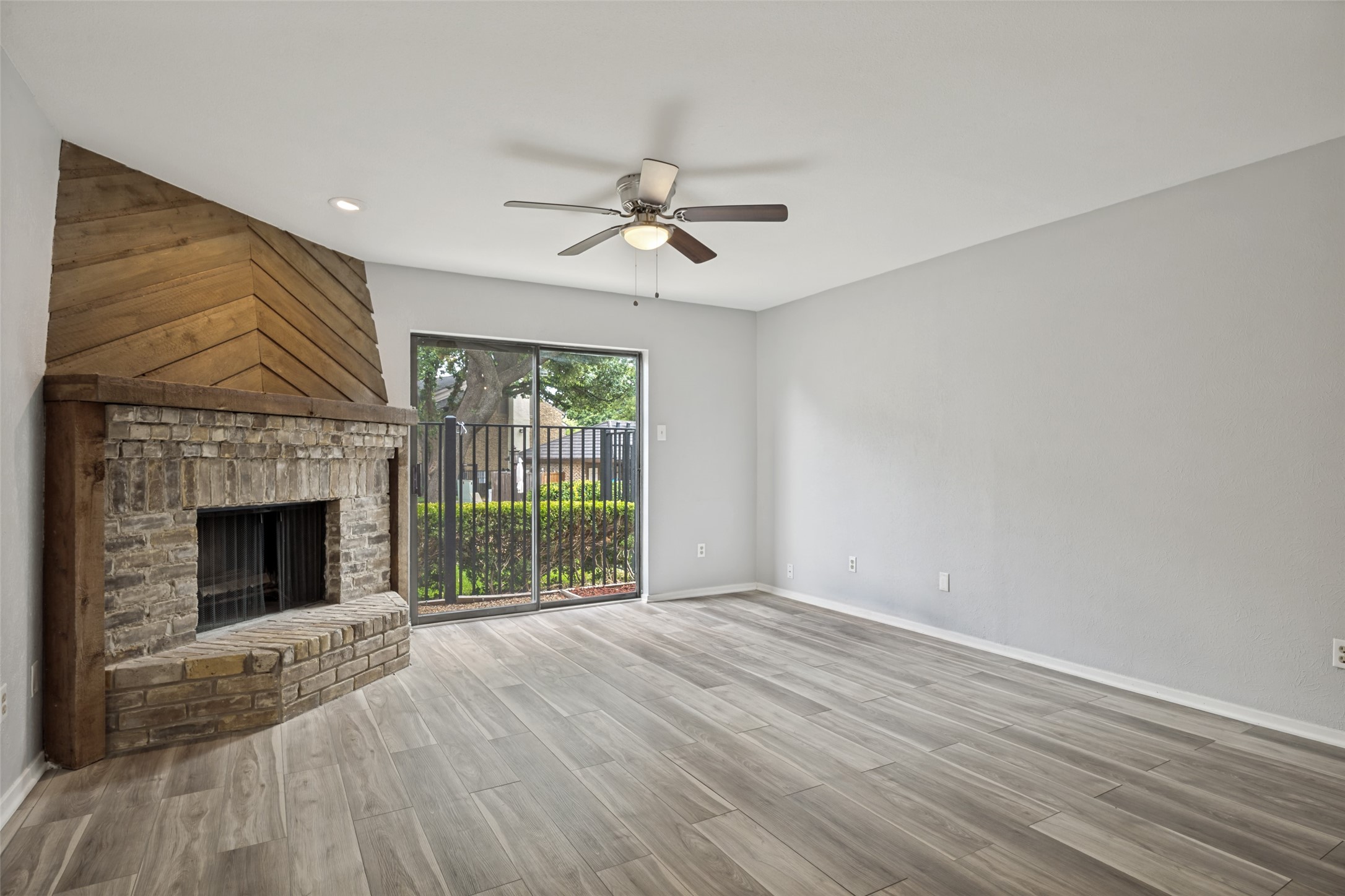 333 Melrose Drive 35D