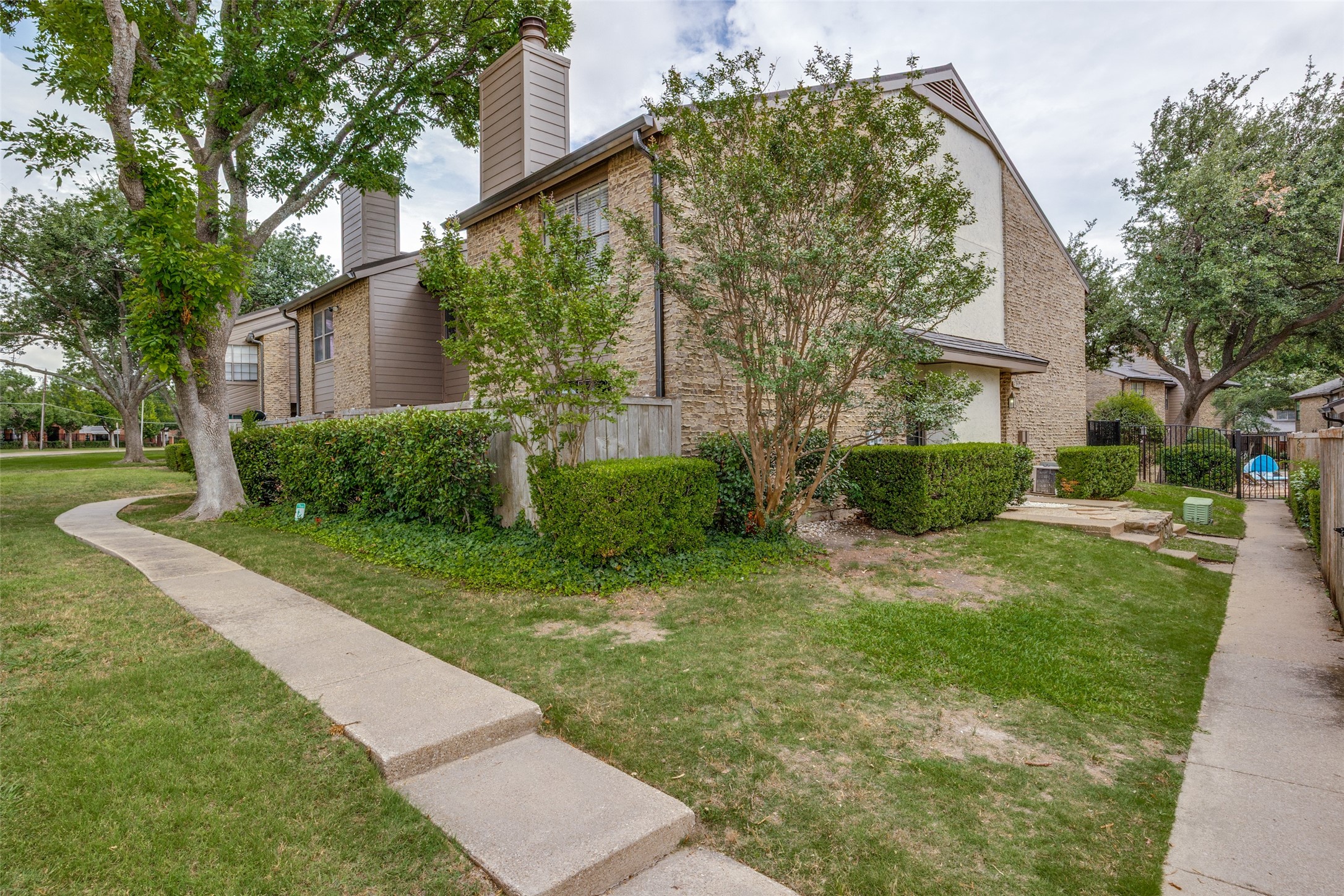 333 Melrose Drive 35D