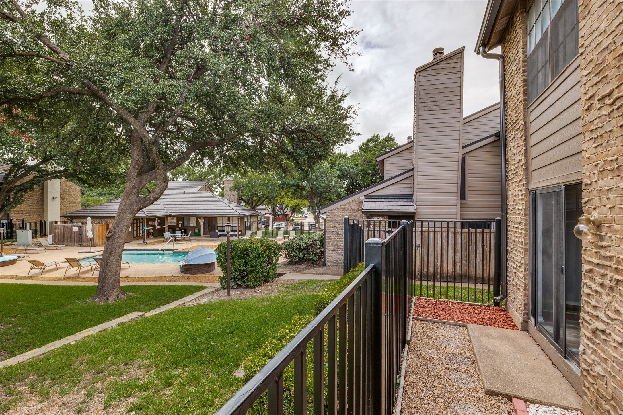 333 Melrose Drive 35D