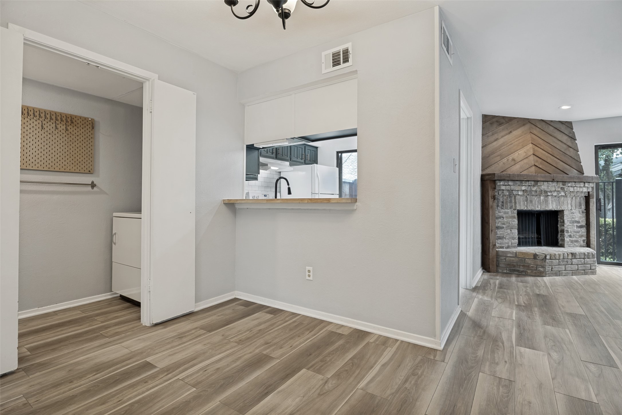 333 Melrose Drive 35D