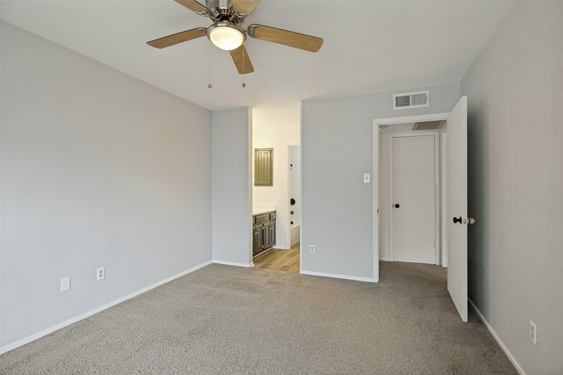 333 Melrose Drive 35D