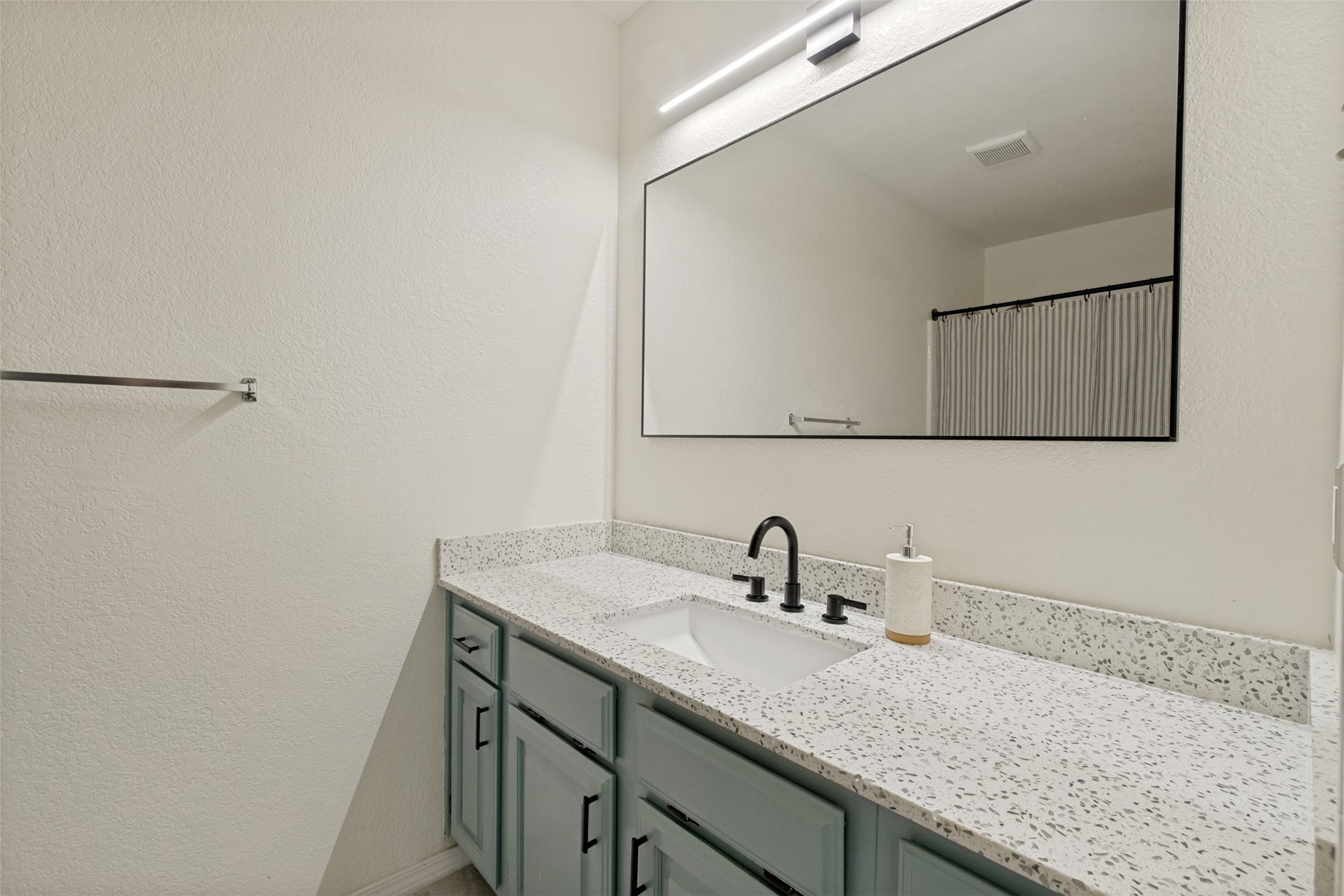 1002 Bellflower Court
