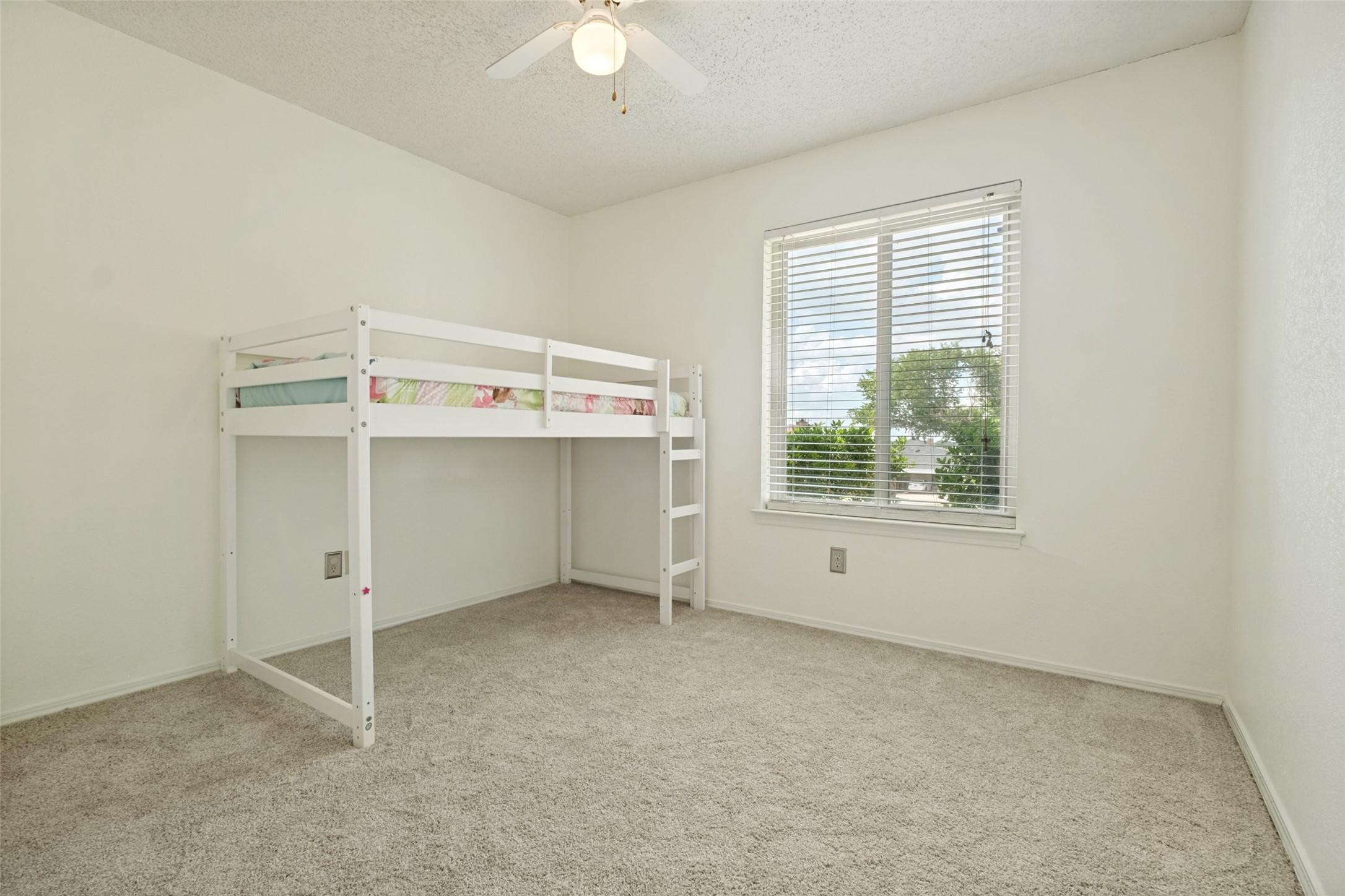 1002 Bellflower Court