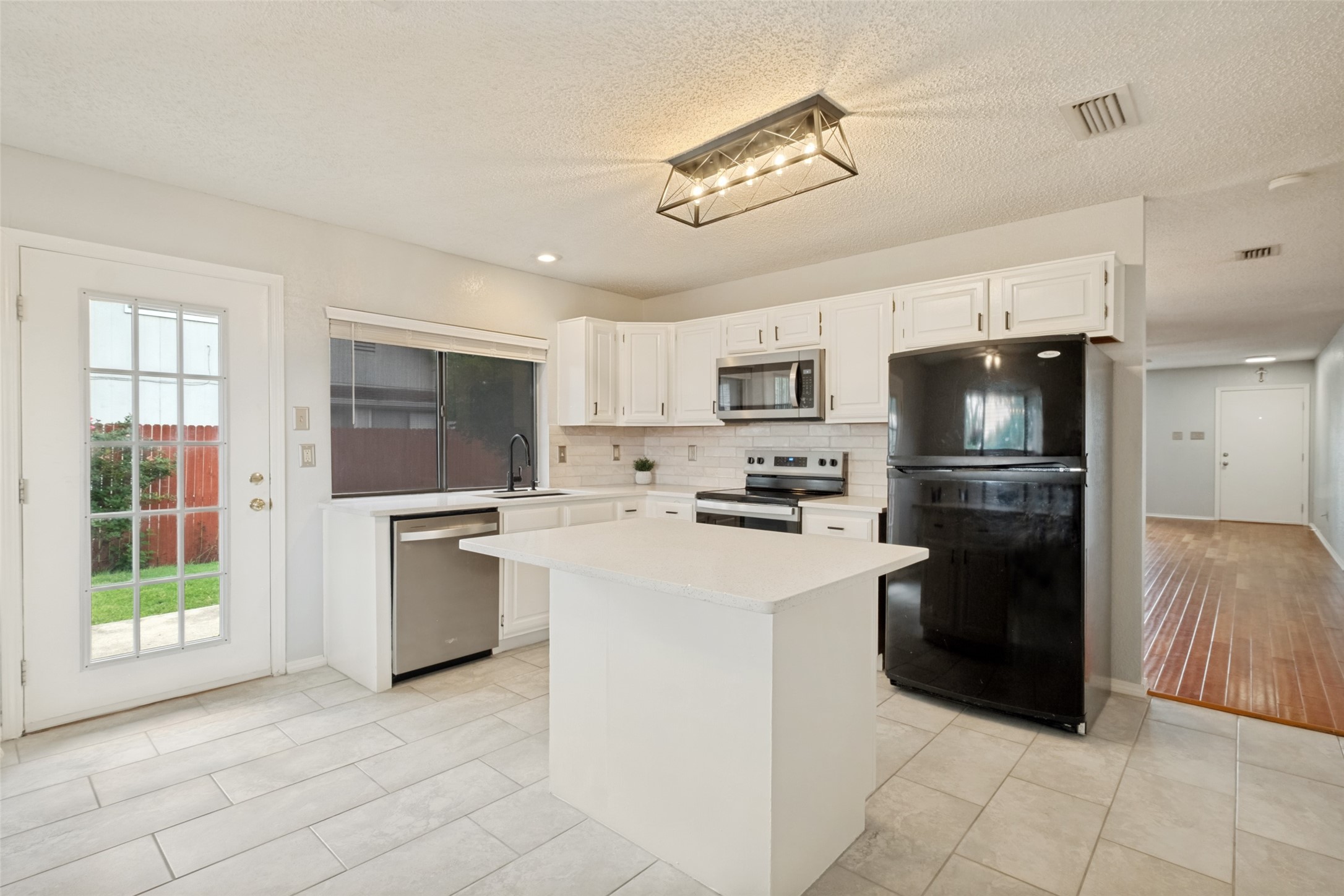 1002 Bellflower Court