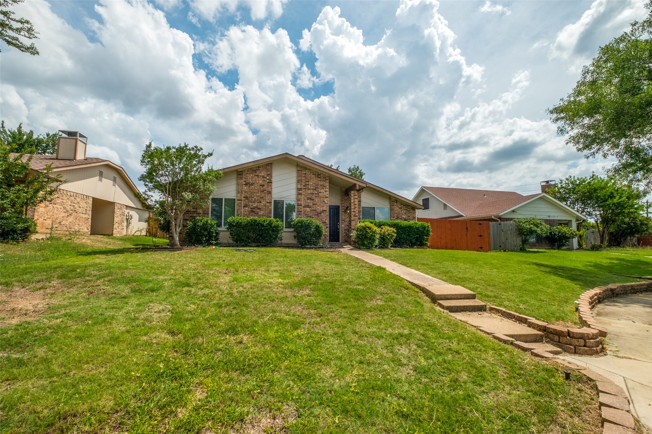 1002 Bellflower Court