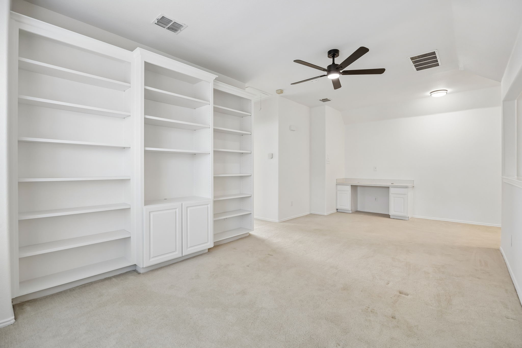 559 Hawken Drive