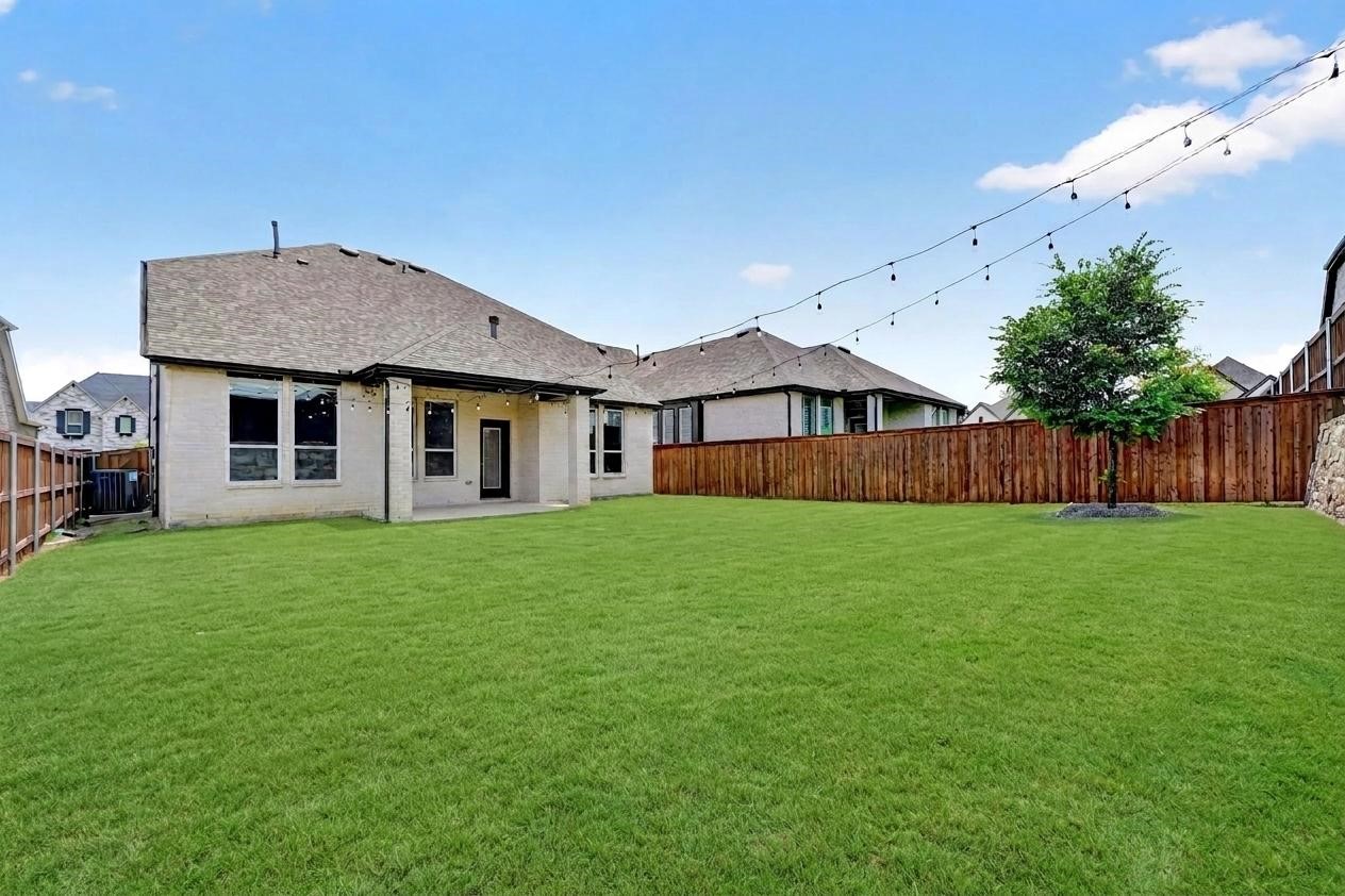 8109 Milo Fields Lane
