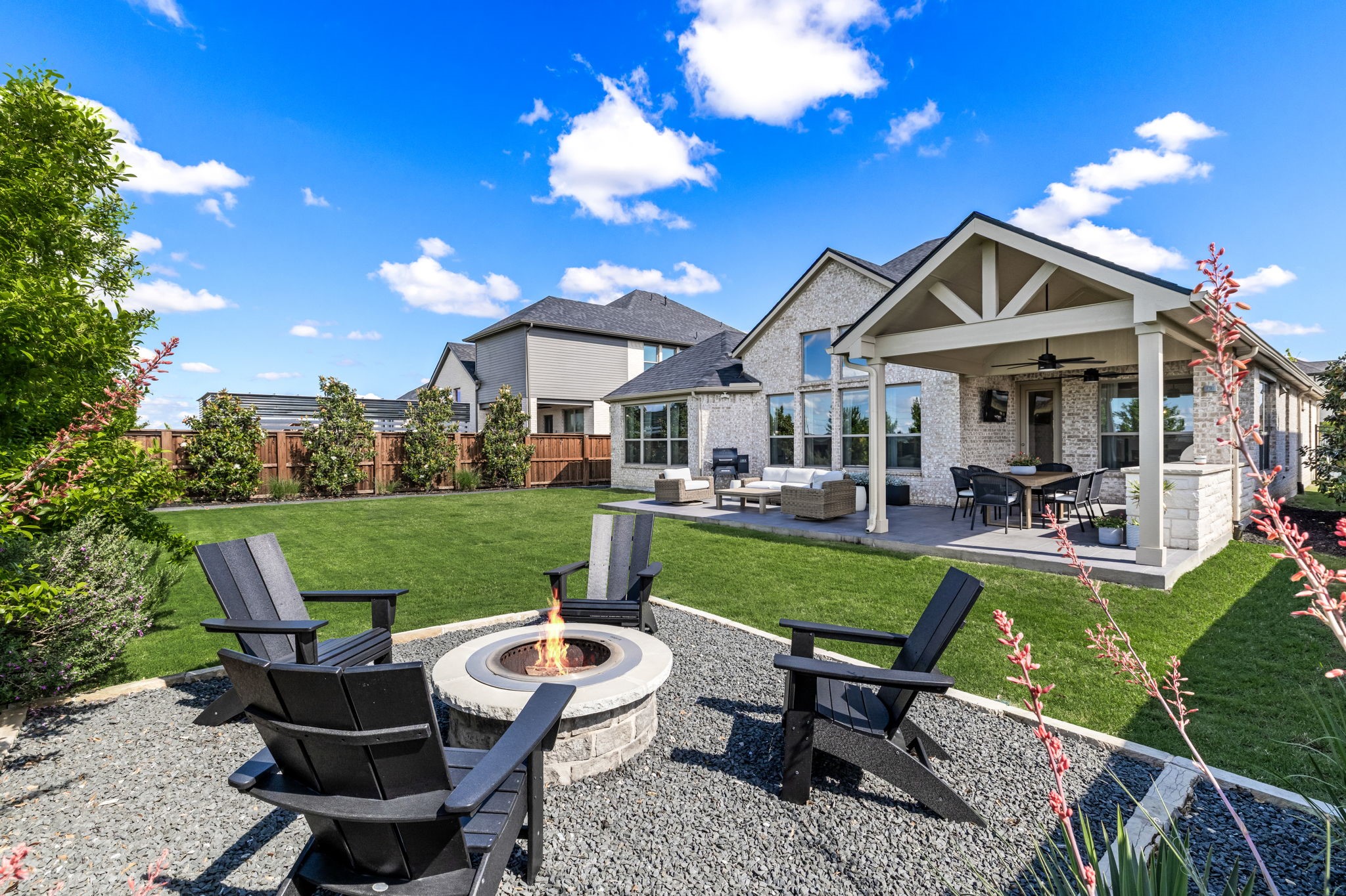 2560 Horsetail Road