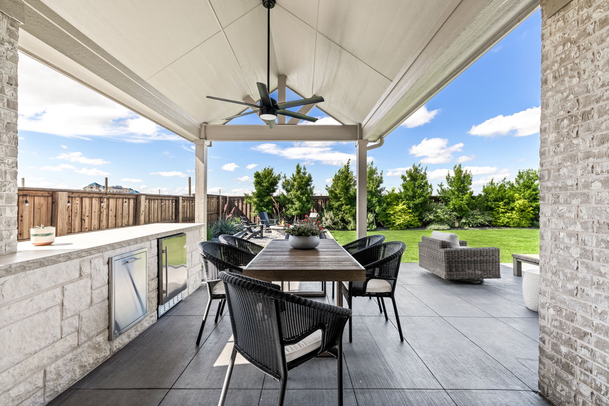 2560 Horsetail Road