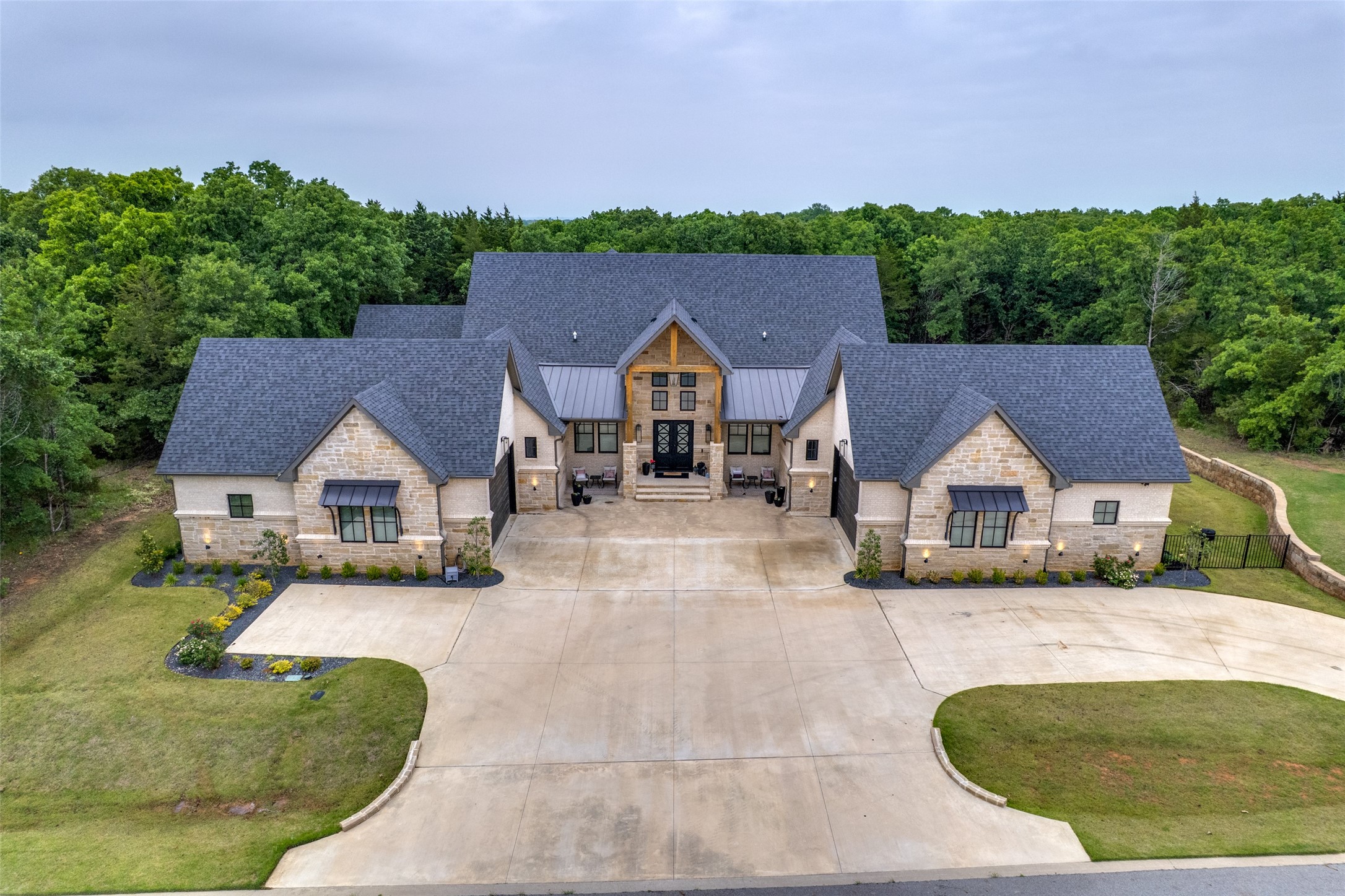 704 Palisades Drive