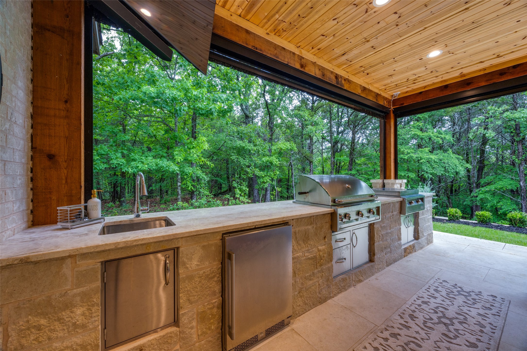 704 Palisades Drive