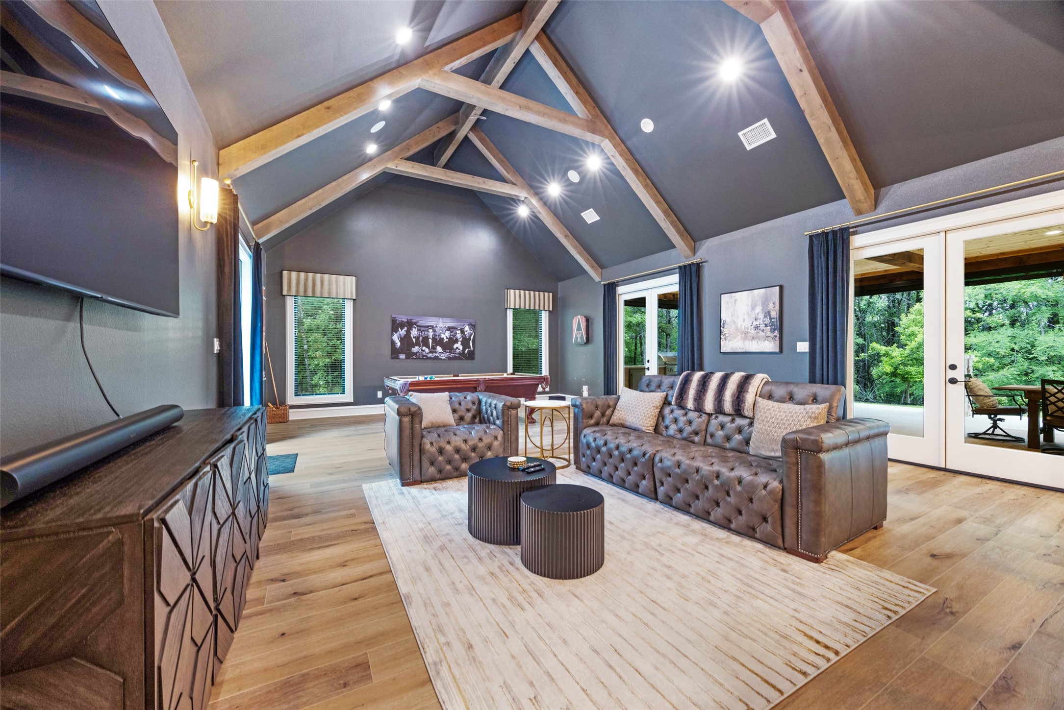 704 Palisades Drive