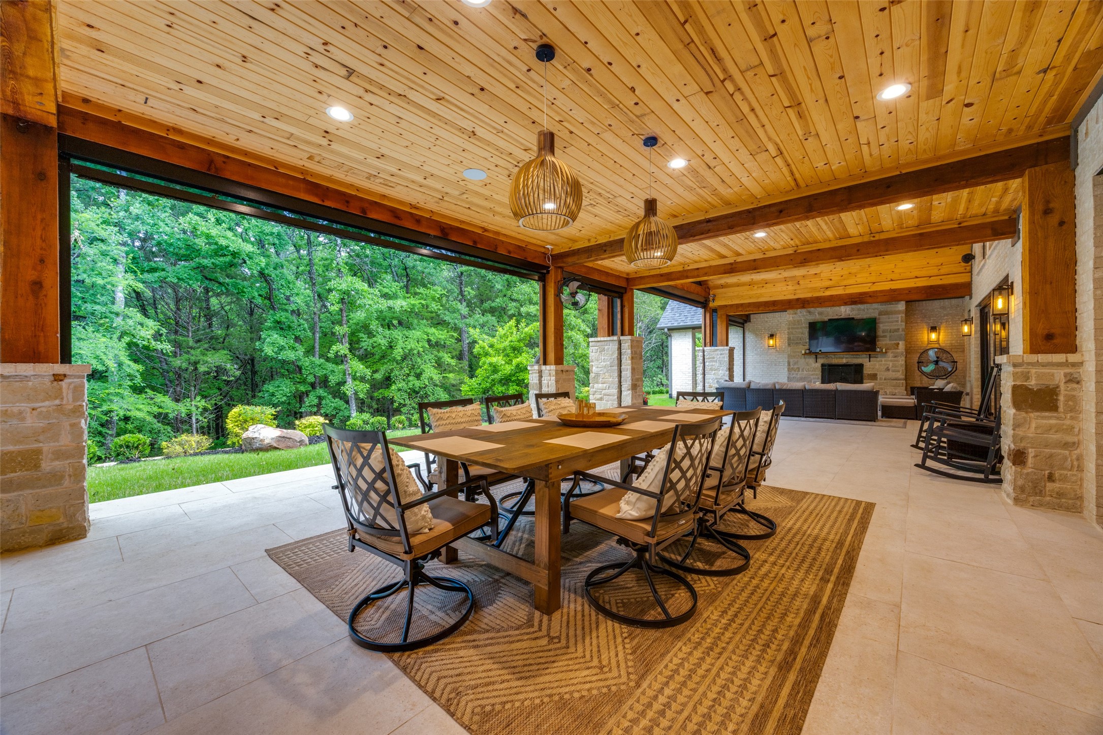 704 Palisades Drive