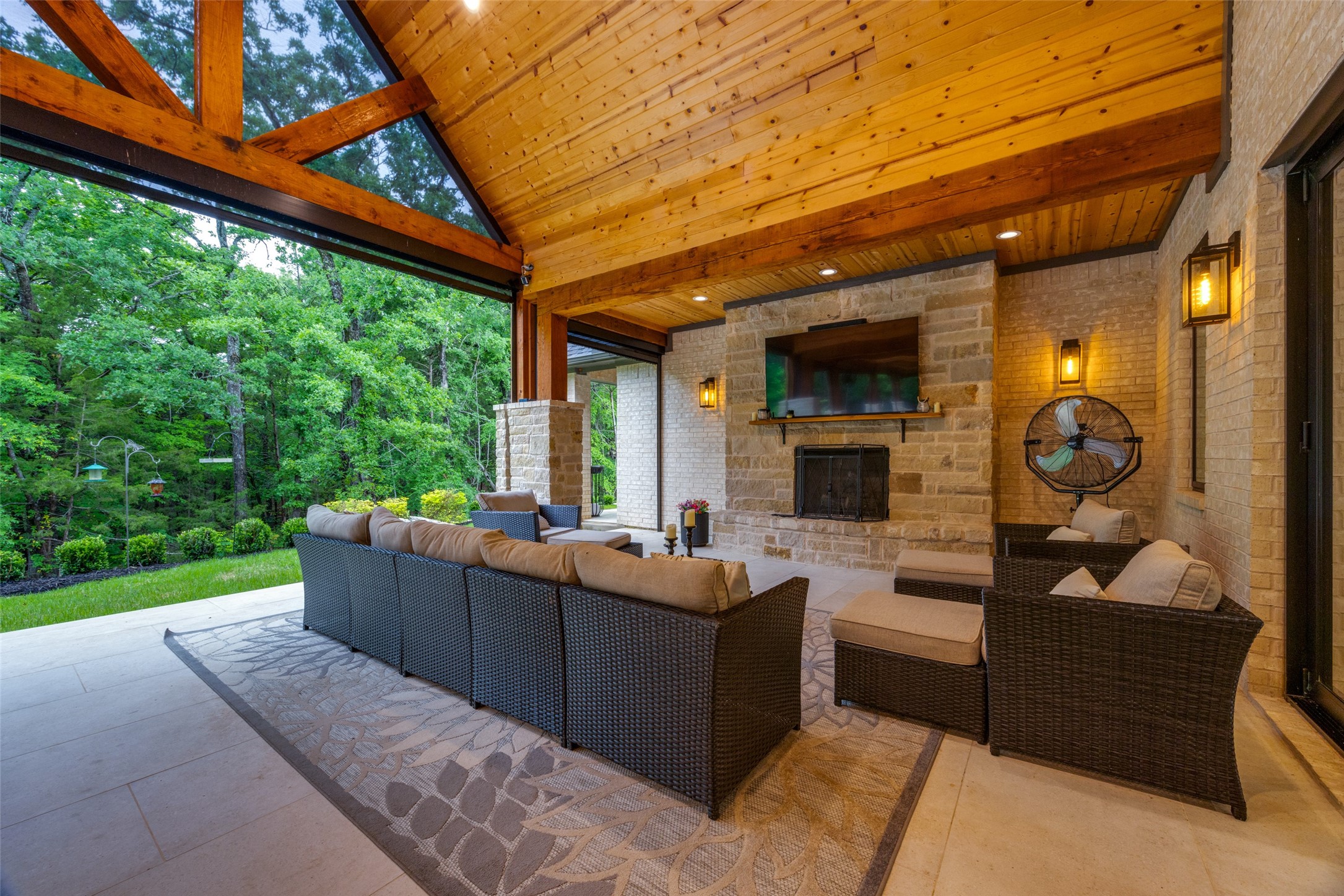 704 Palisades Drive