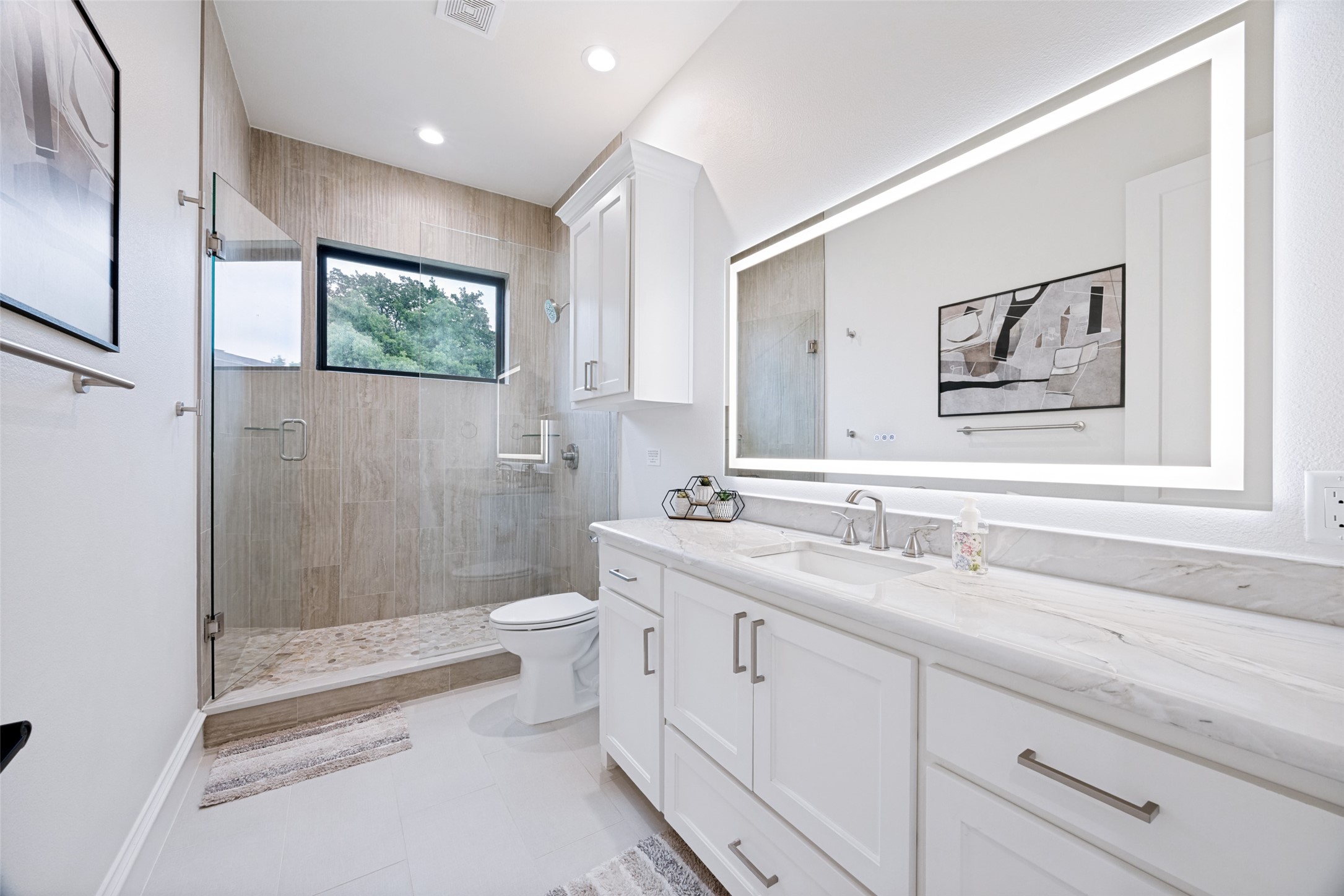704 Palisades Drive