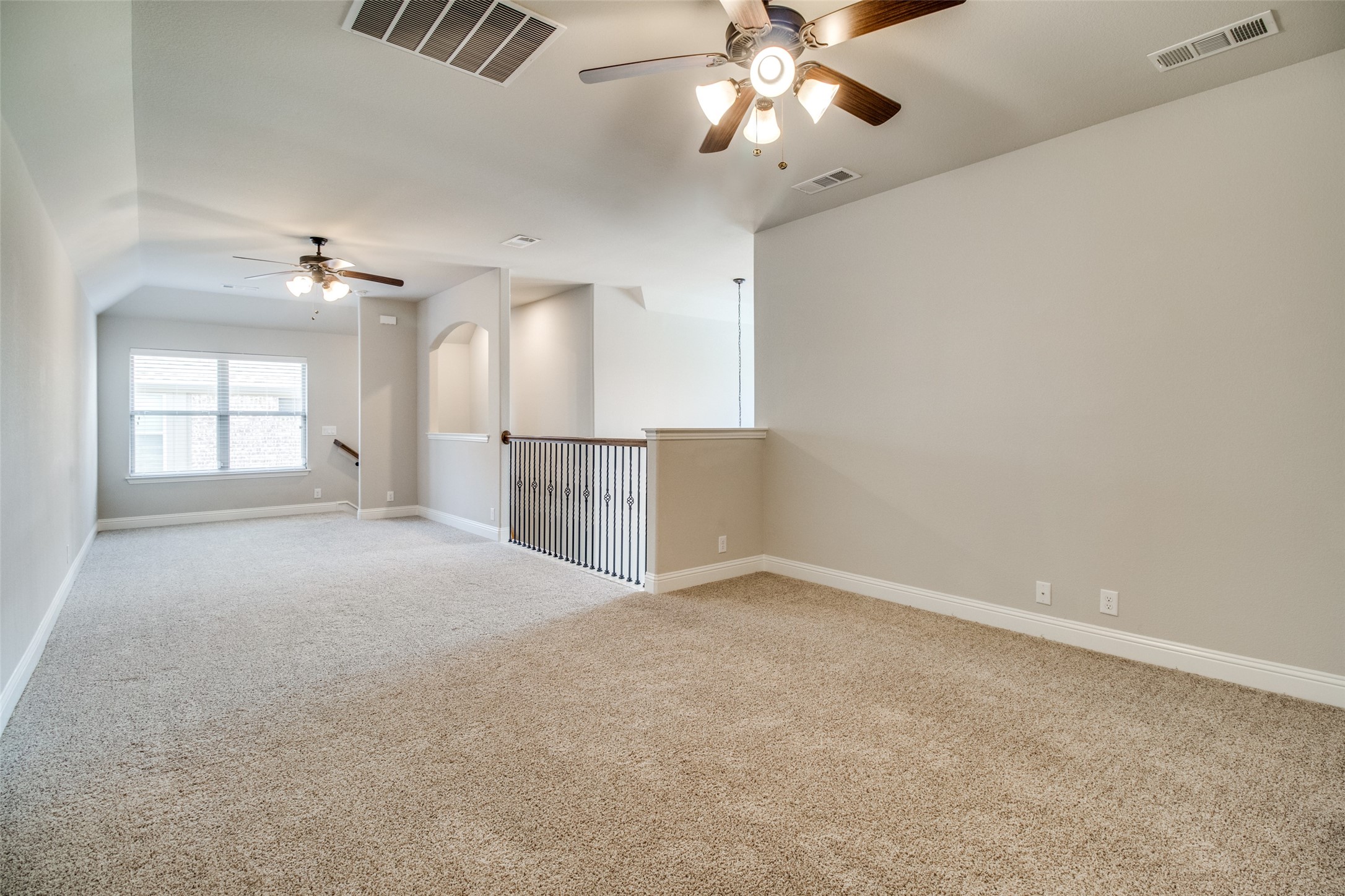 4619 Amesbury