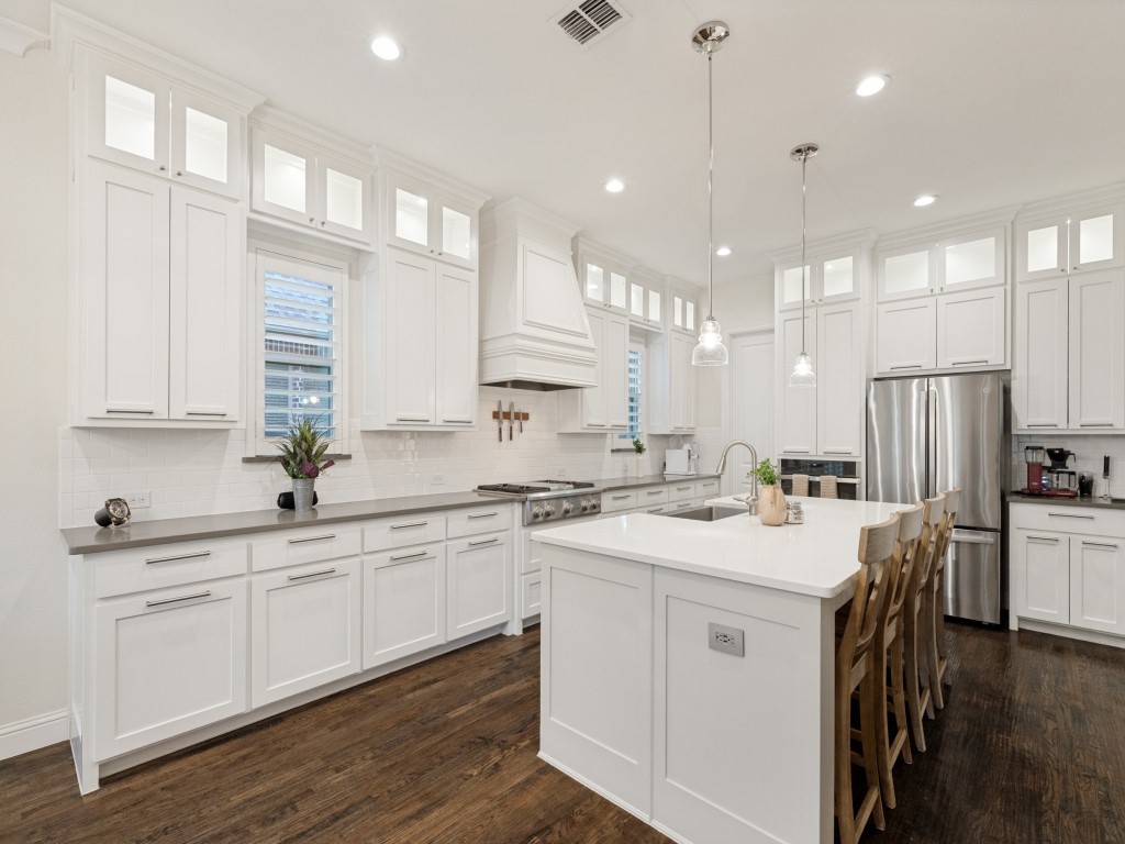 3702 Mesquite Court