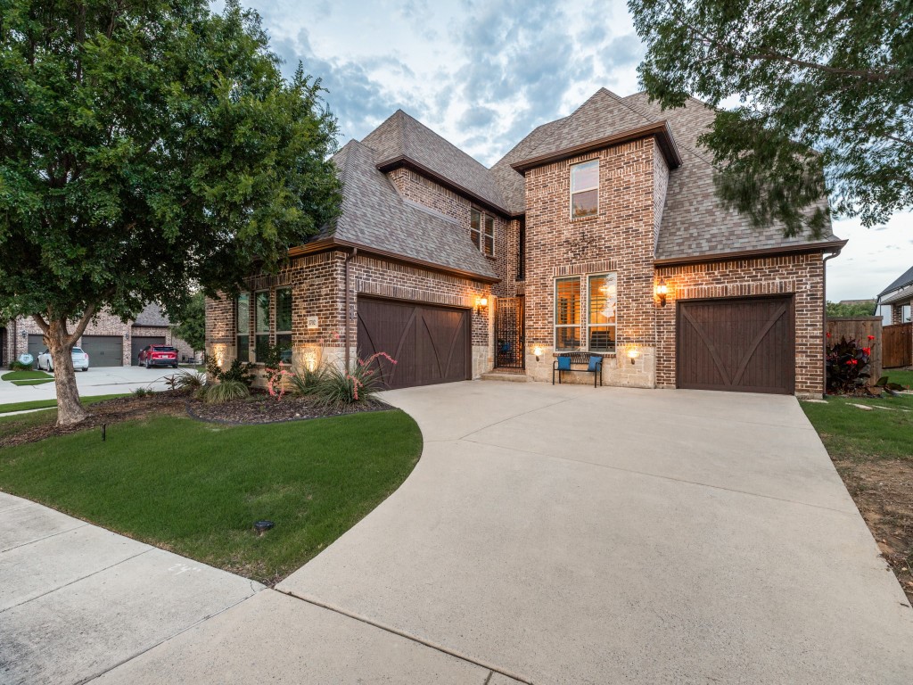 3702 Mesquite Court