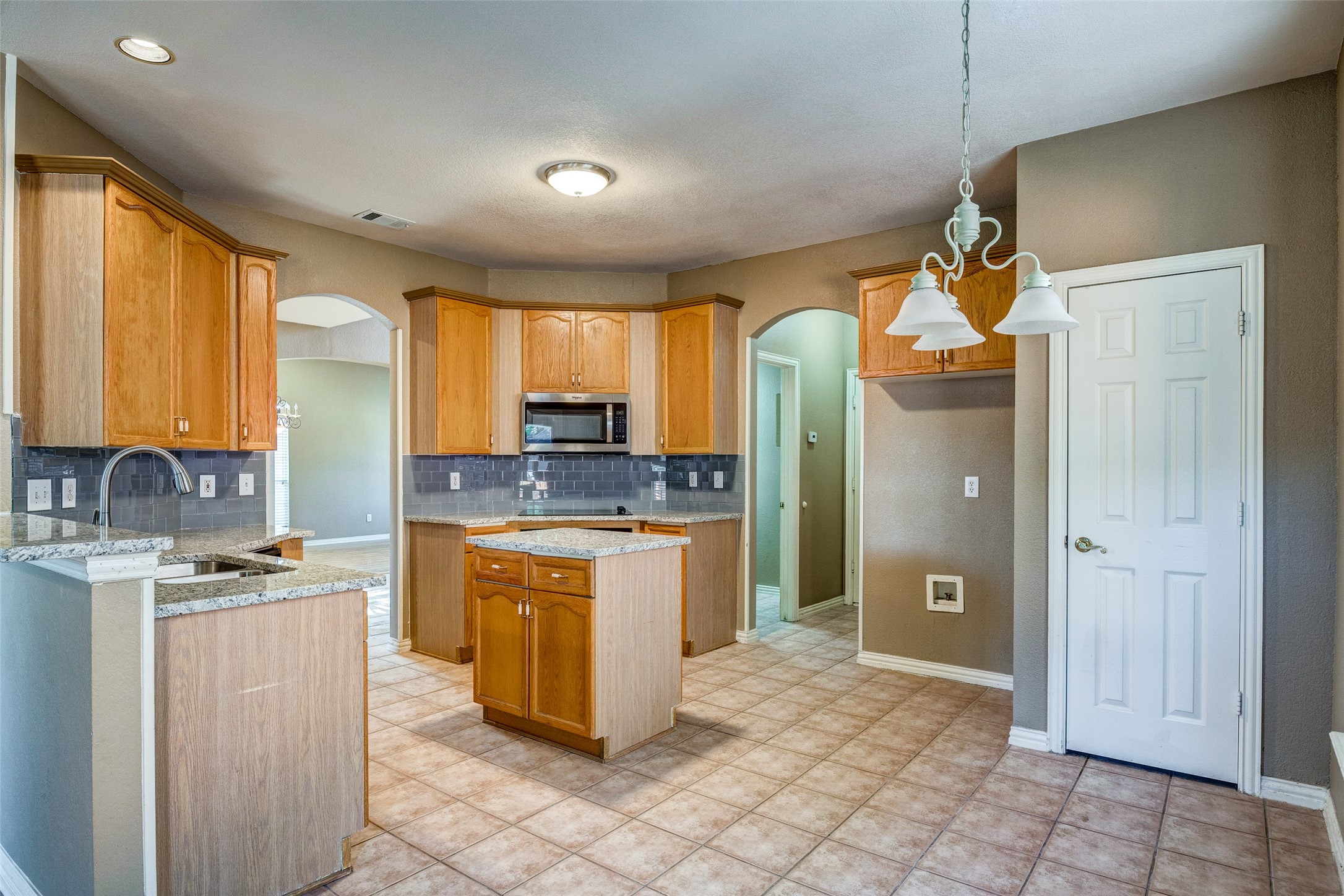 2916 Raven Circle