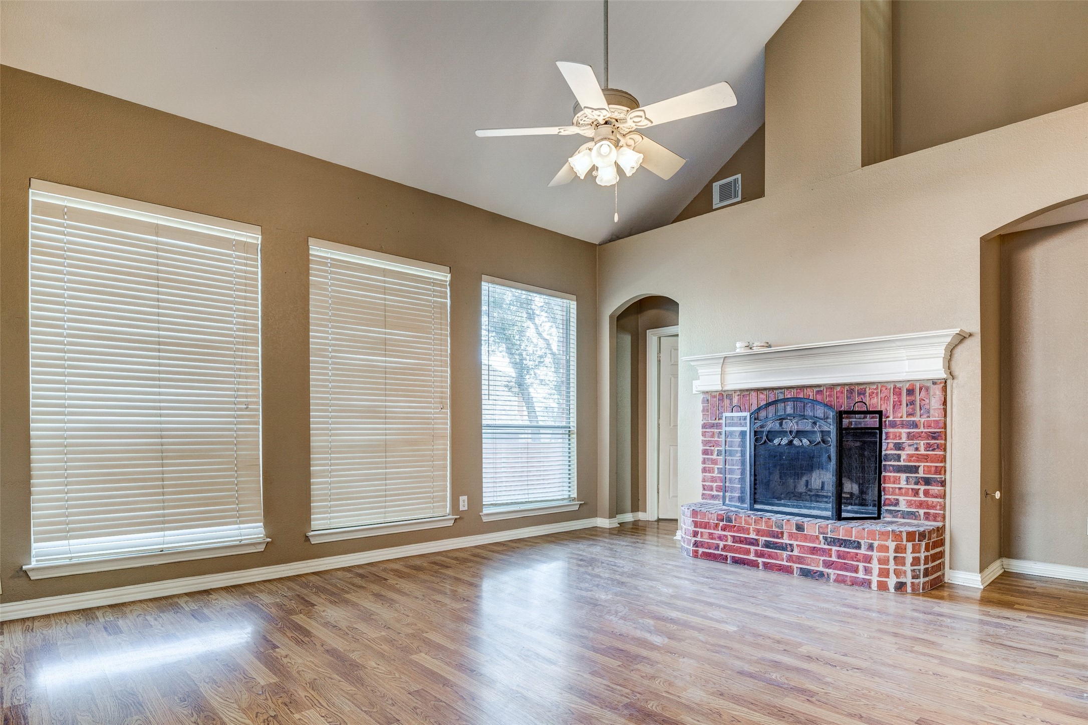 2916 Raven Circle