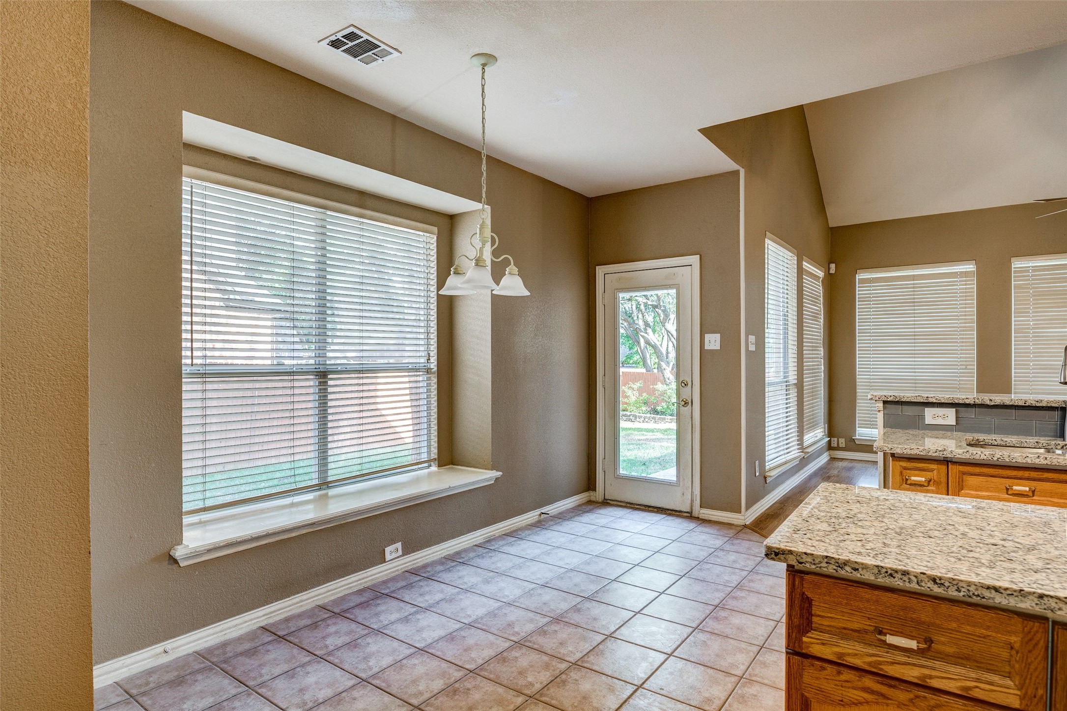 2916 Raven Circle