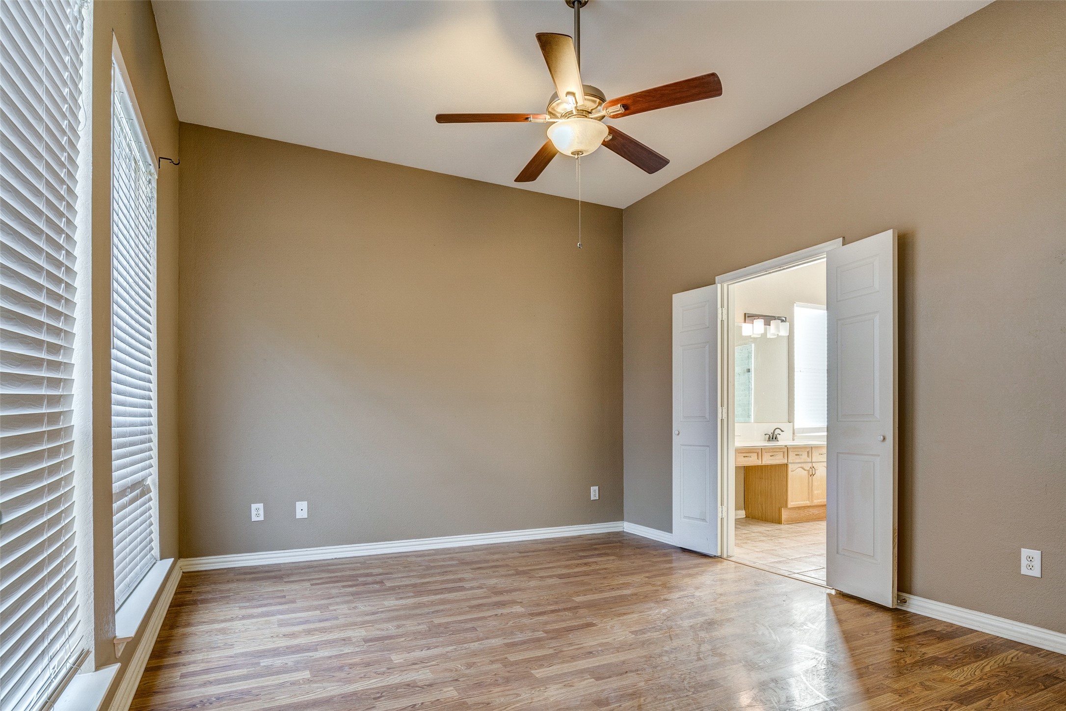 2916 Raven Circle