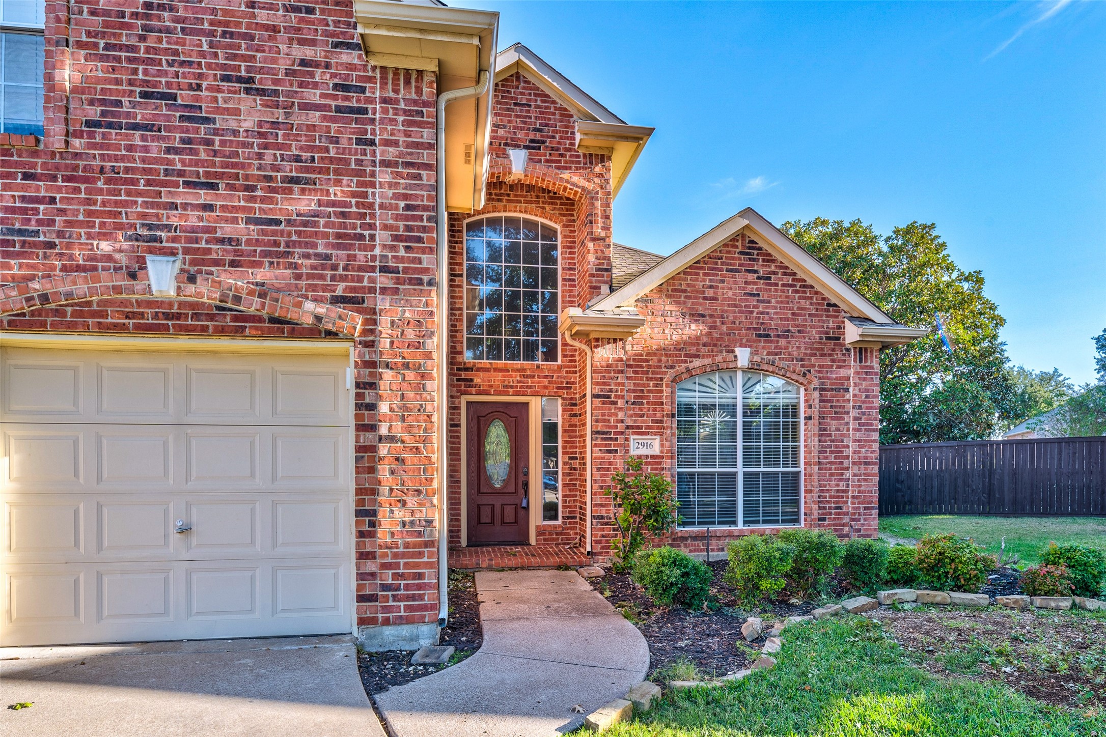 2916 Raven Circle