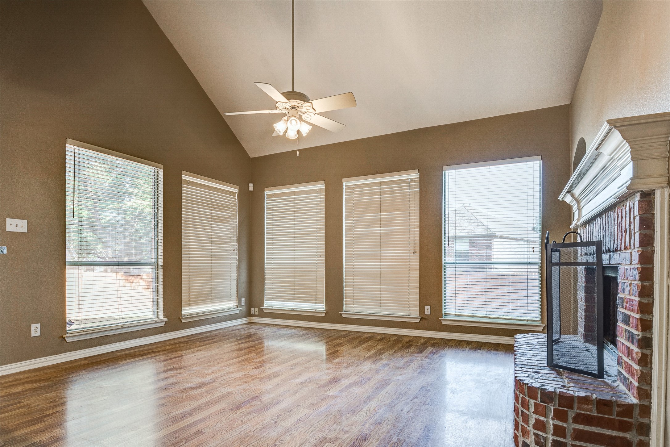 2916 Raven Circle