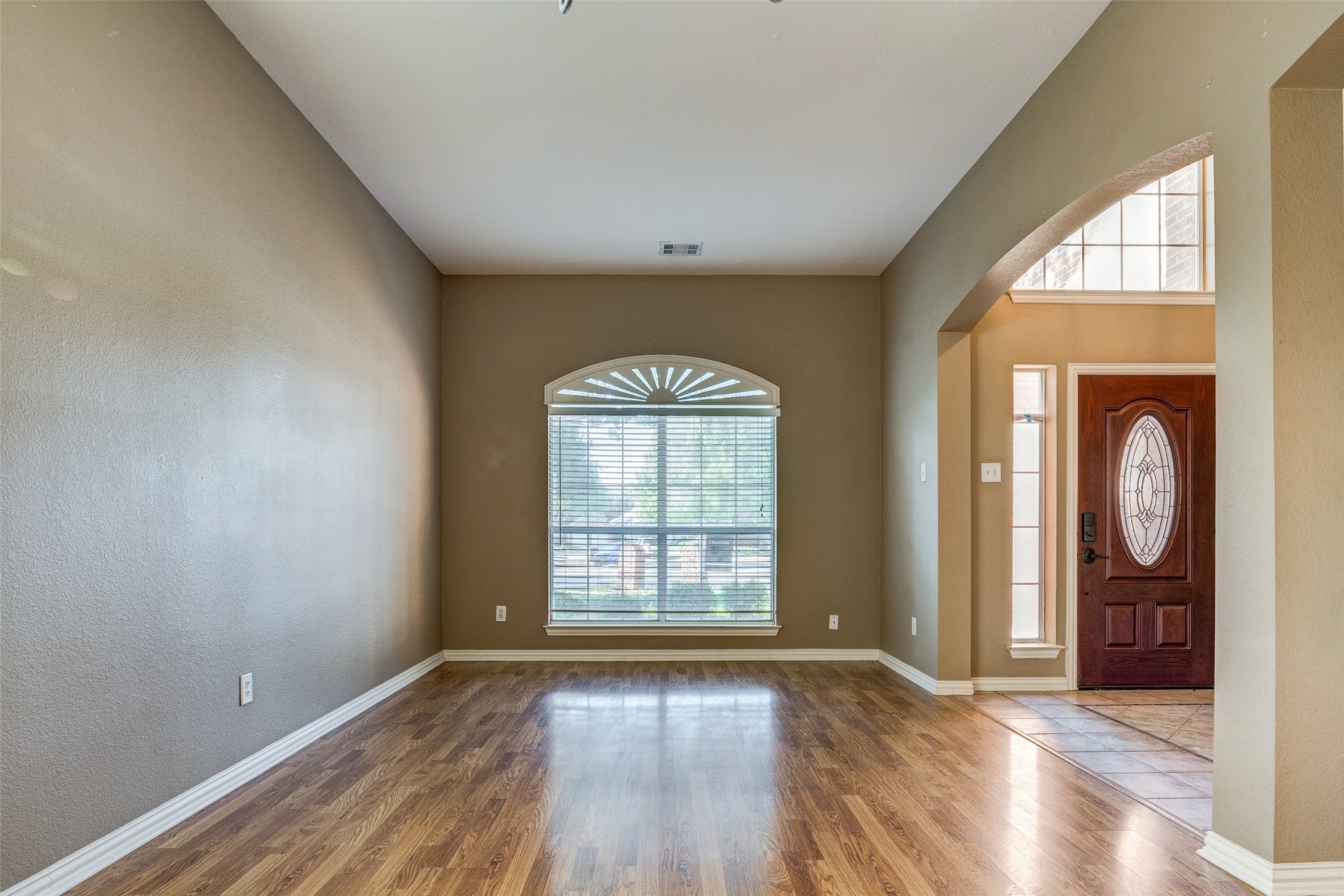 2916 Raven Circle