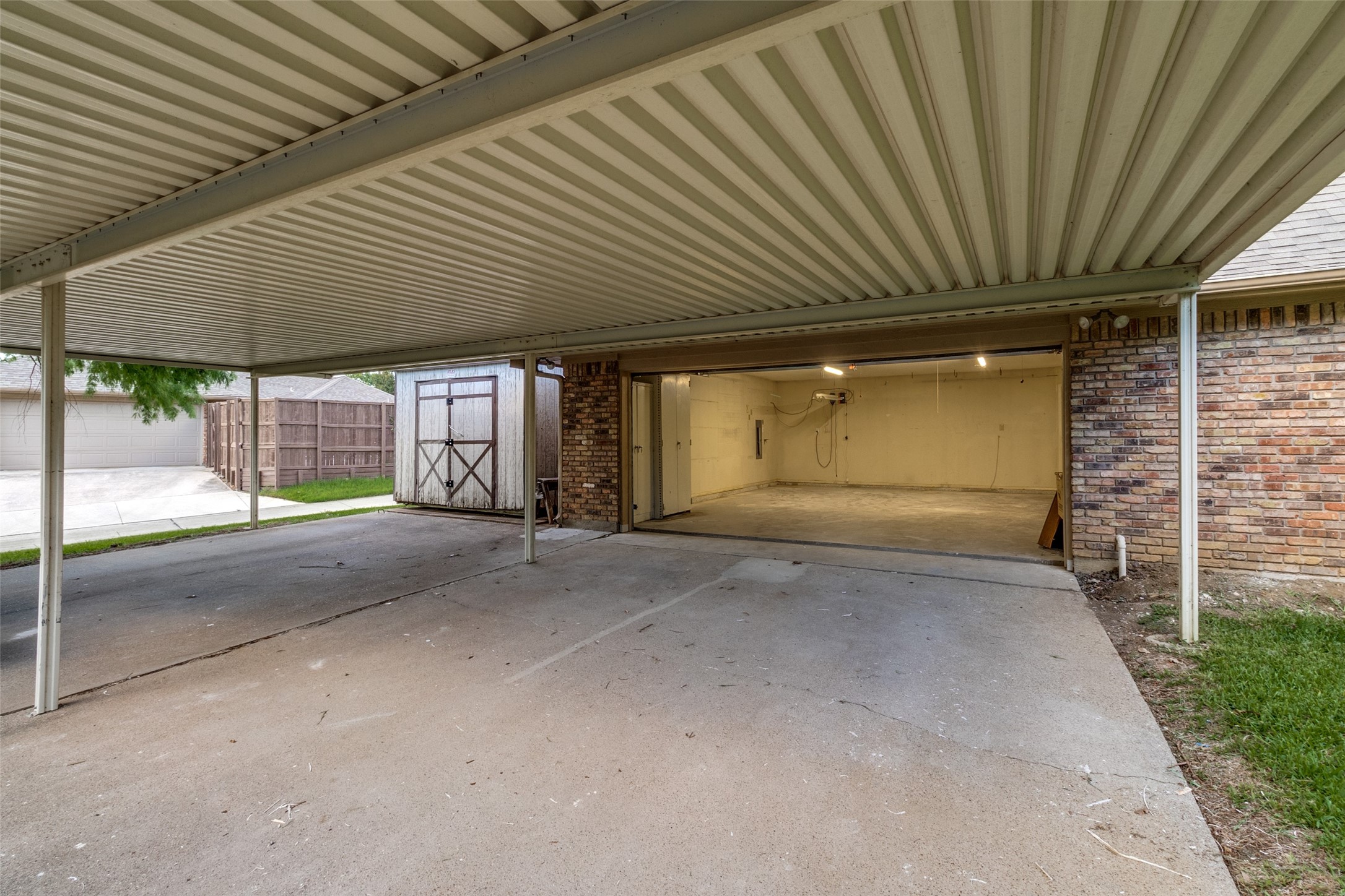 2607 Timberleaf Circle