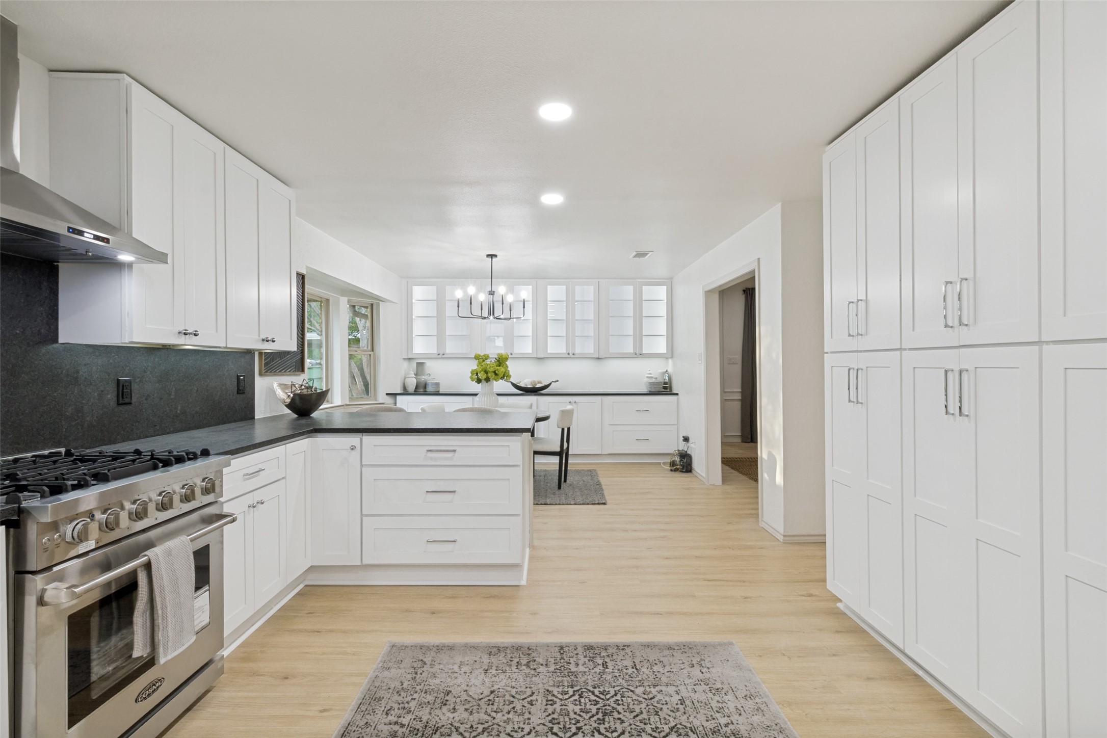 2607 Timberleaf Circle