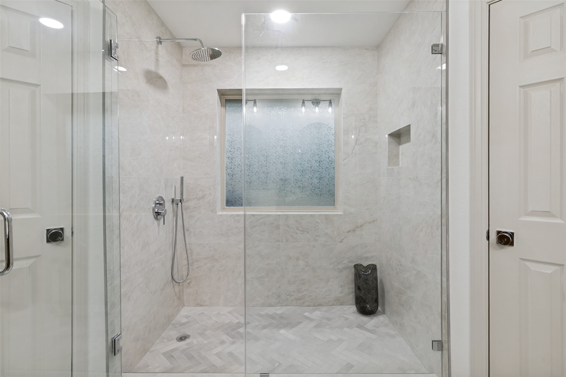 2607 Timberleaf Circle