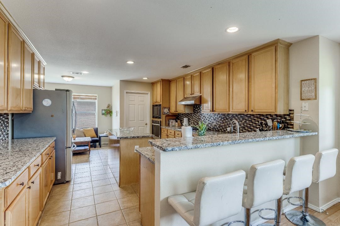 3926 Rolling Oaks Drive