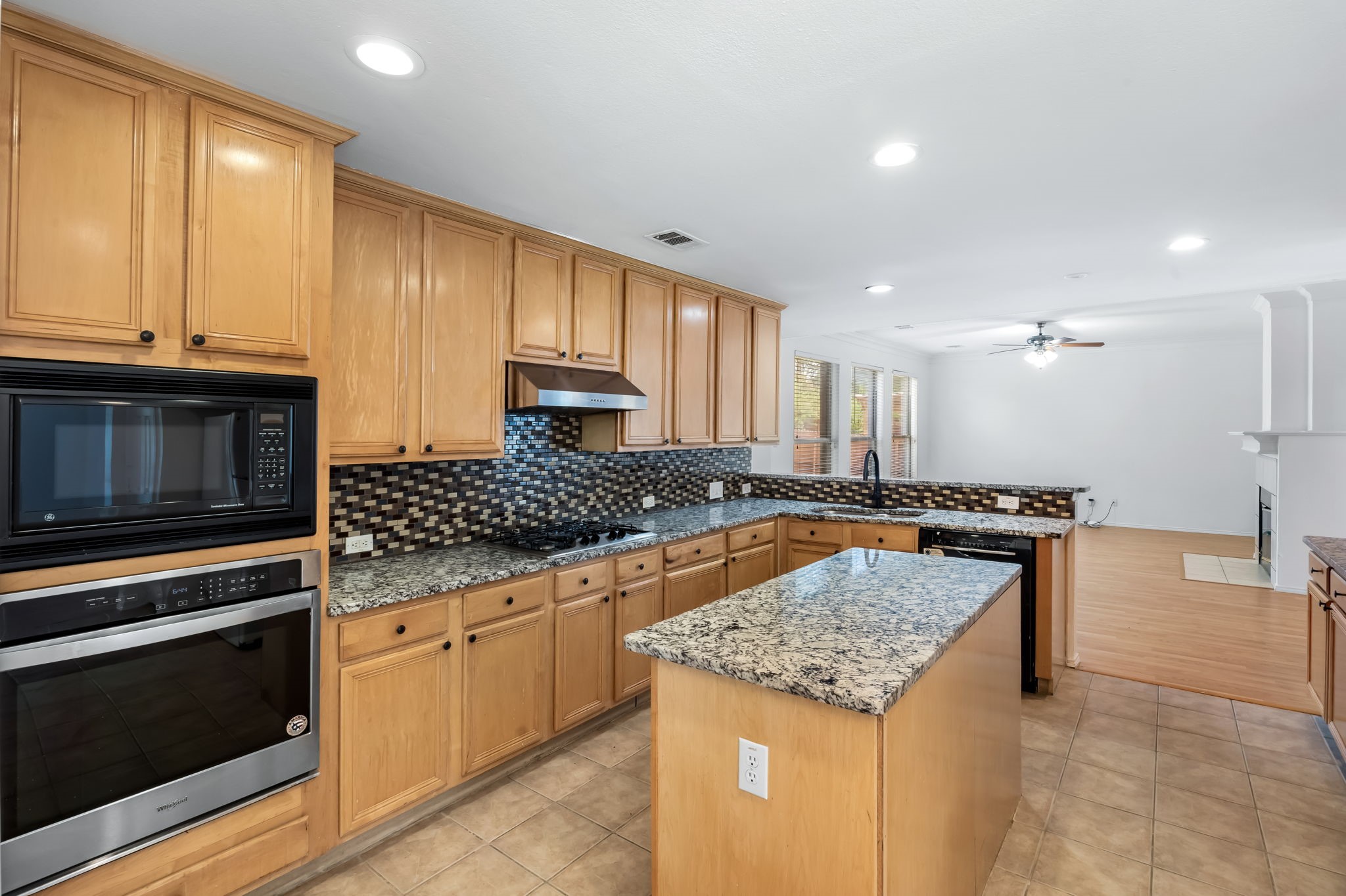 3926 Rolling Oaks Drive