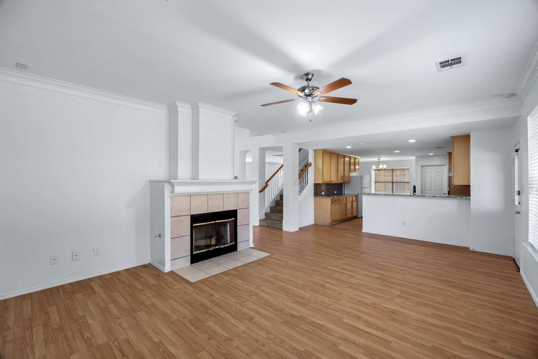 3926 Rolling Oaks Drive