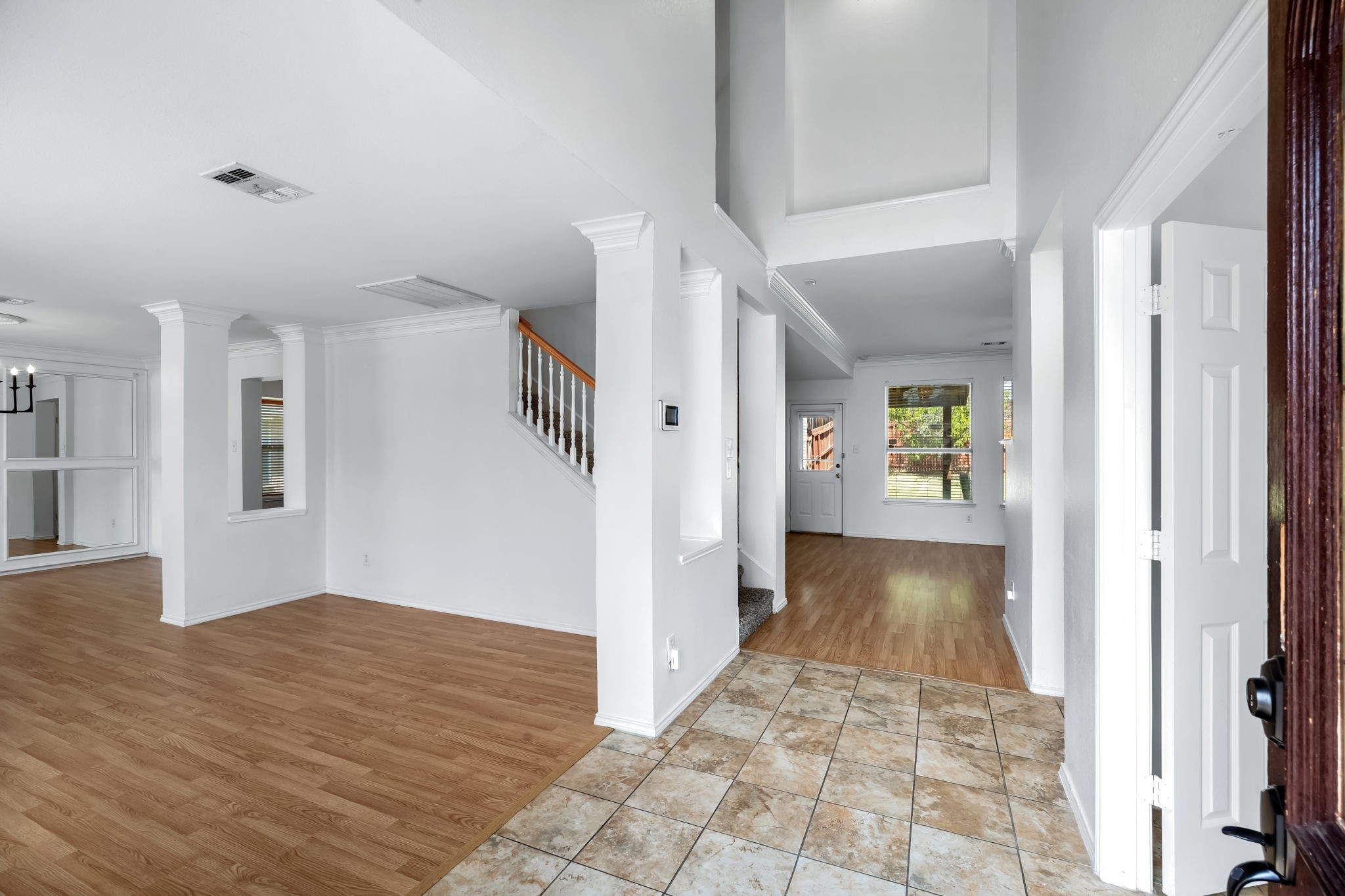 3926 Rolling Oaks Drive