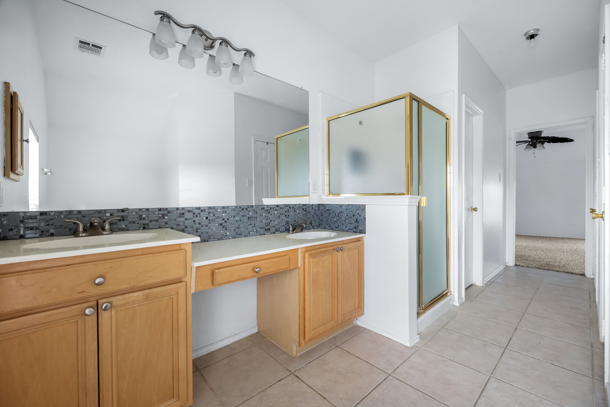 3926 Rolling Oaks Drive