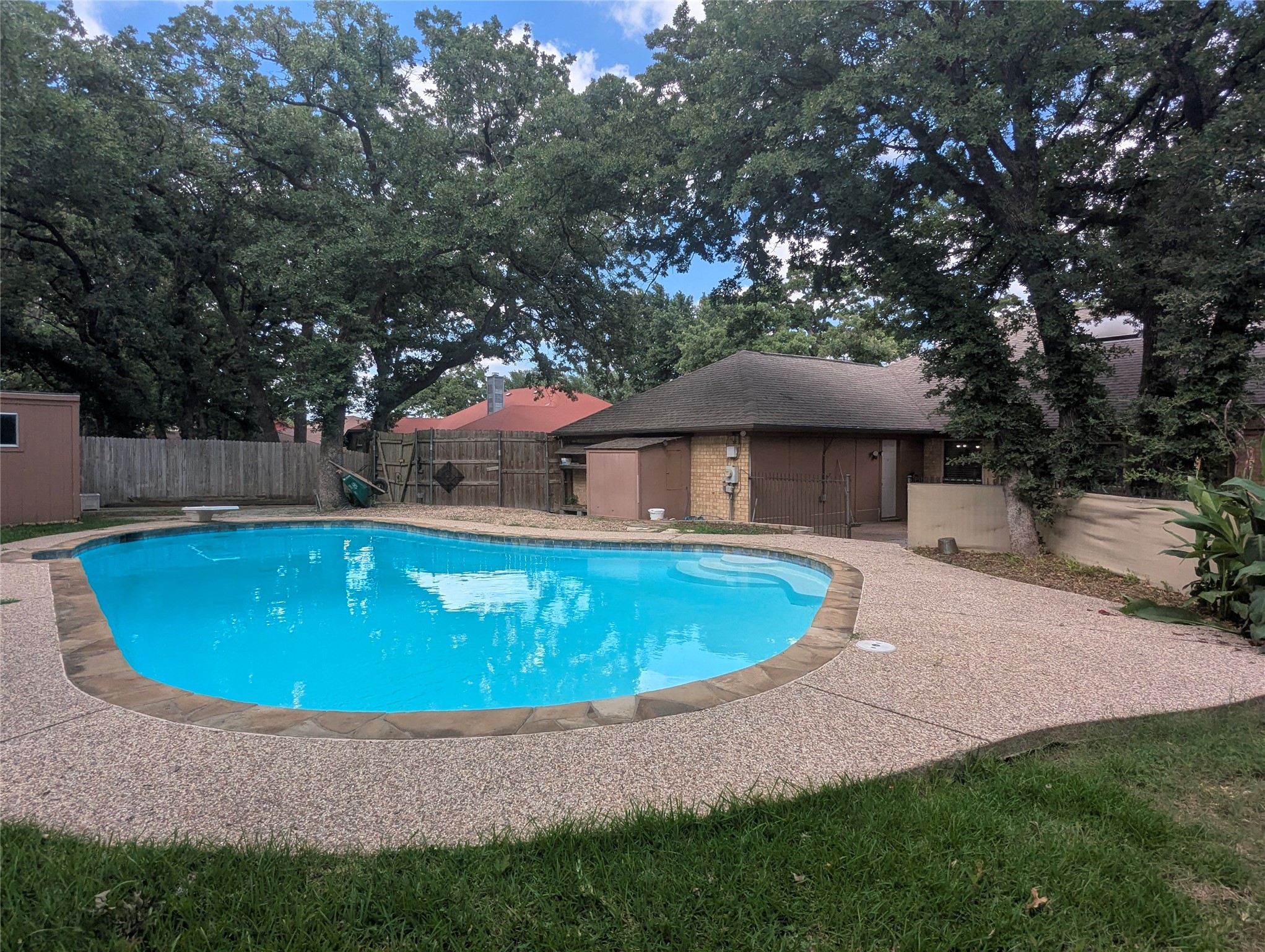 1816 Crooked Lane