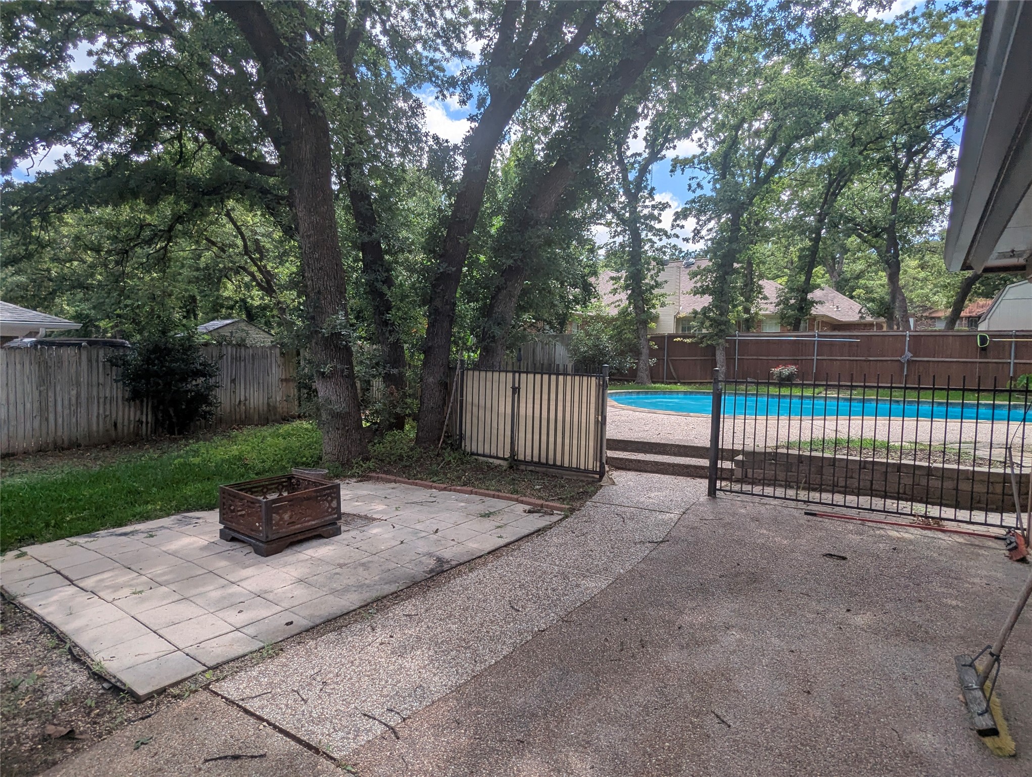 1816 Crooked Lane