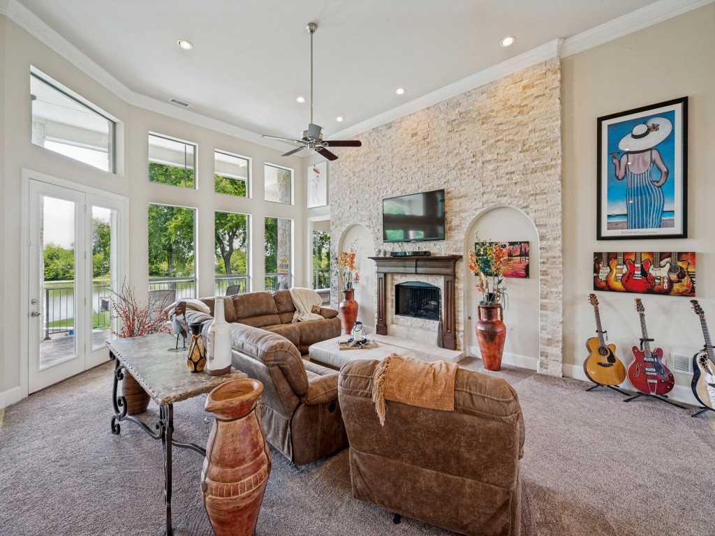 1549 Brook Lane