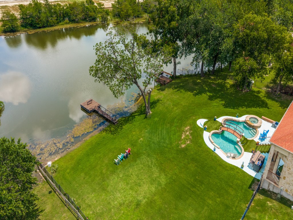 1549 Brook Lane