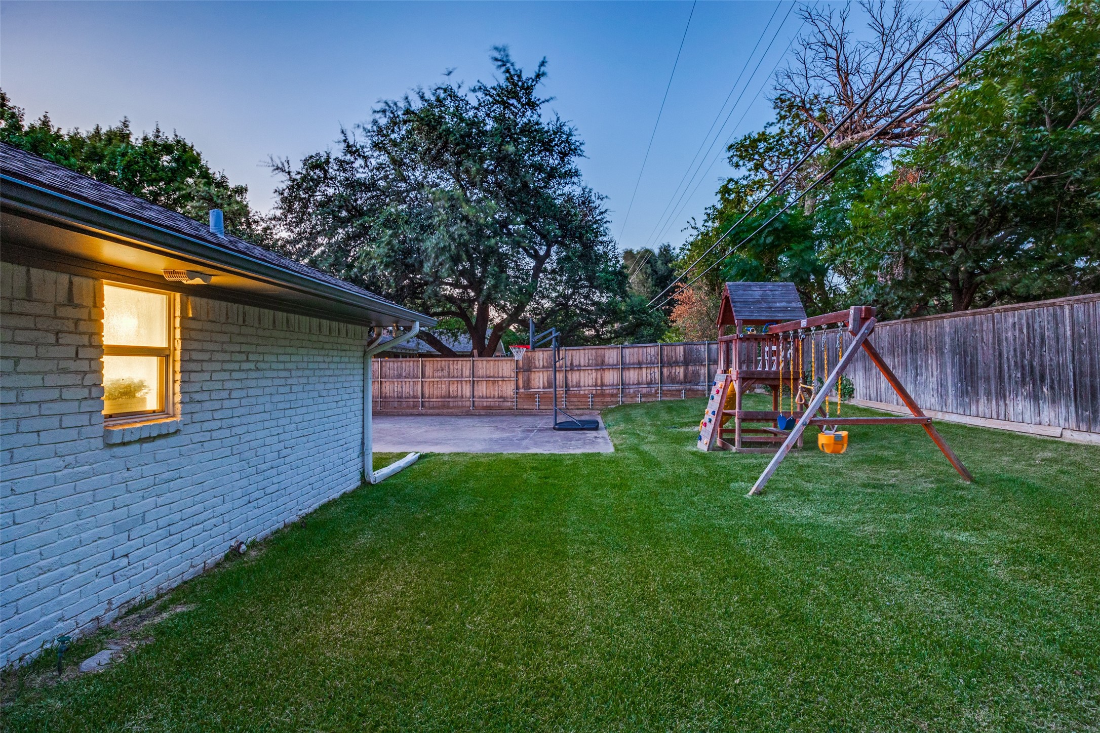 2506 Grandview Drive