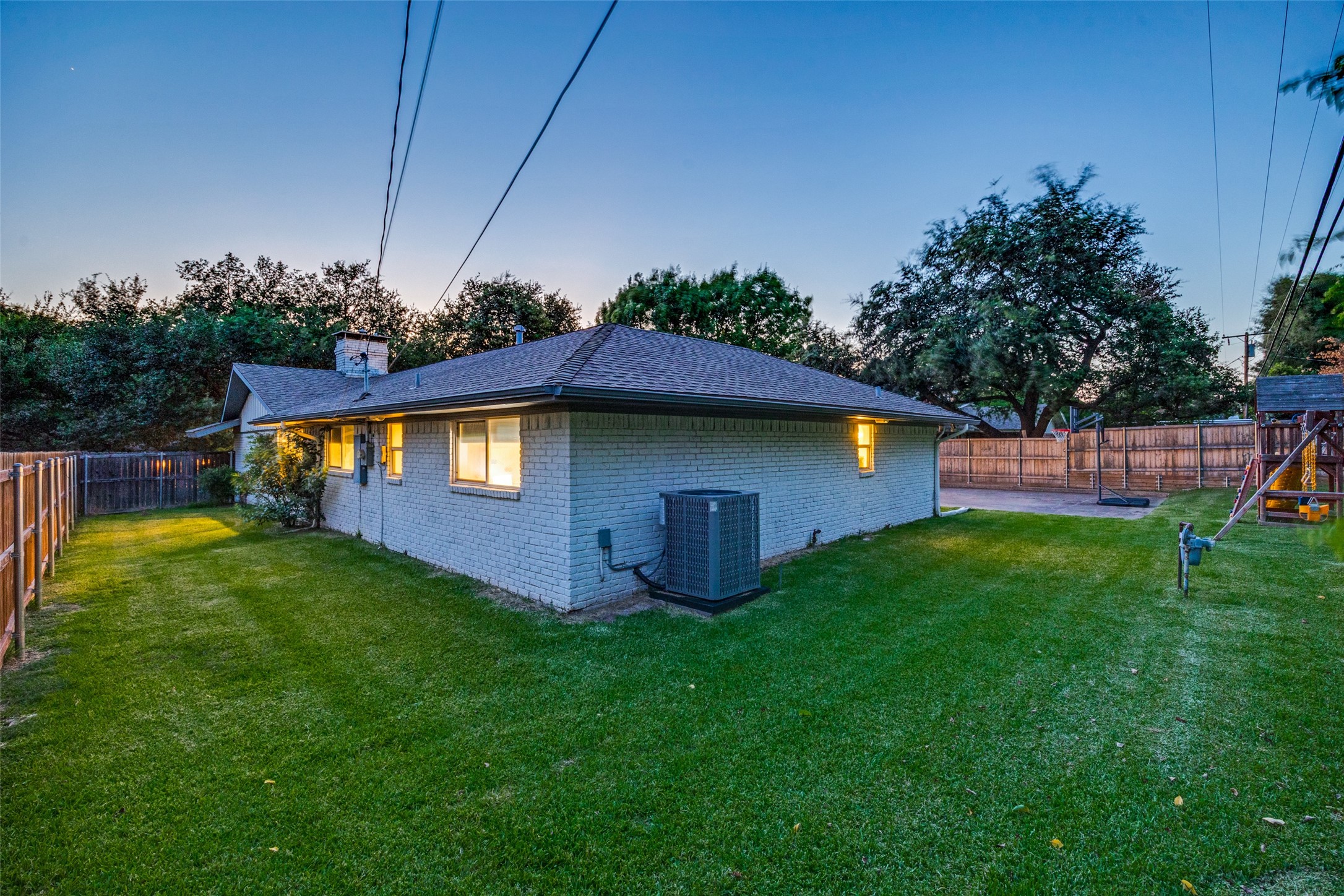 2506 Grandview Drive