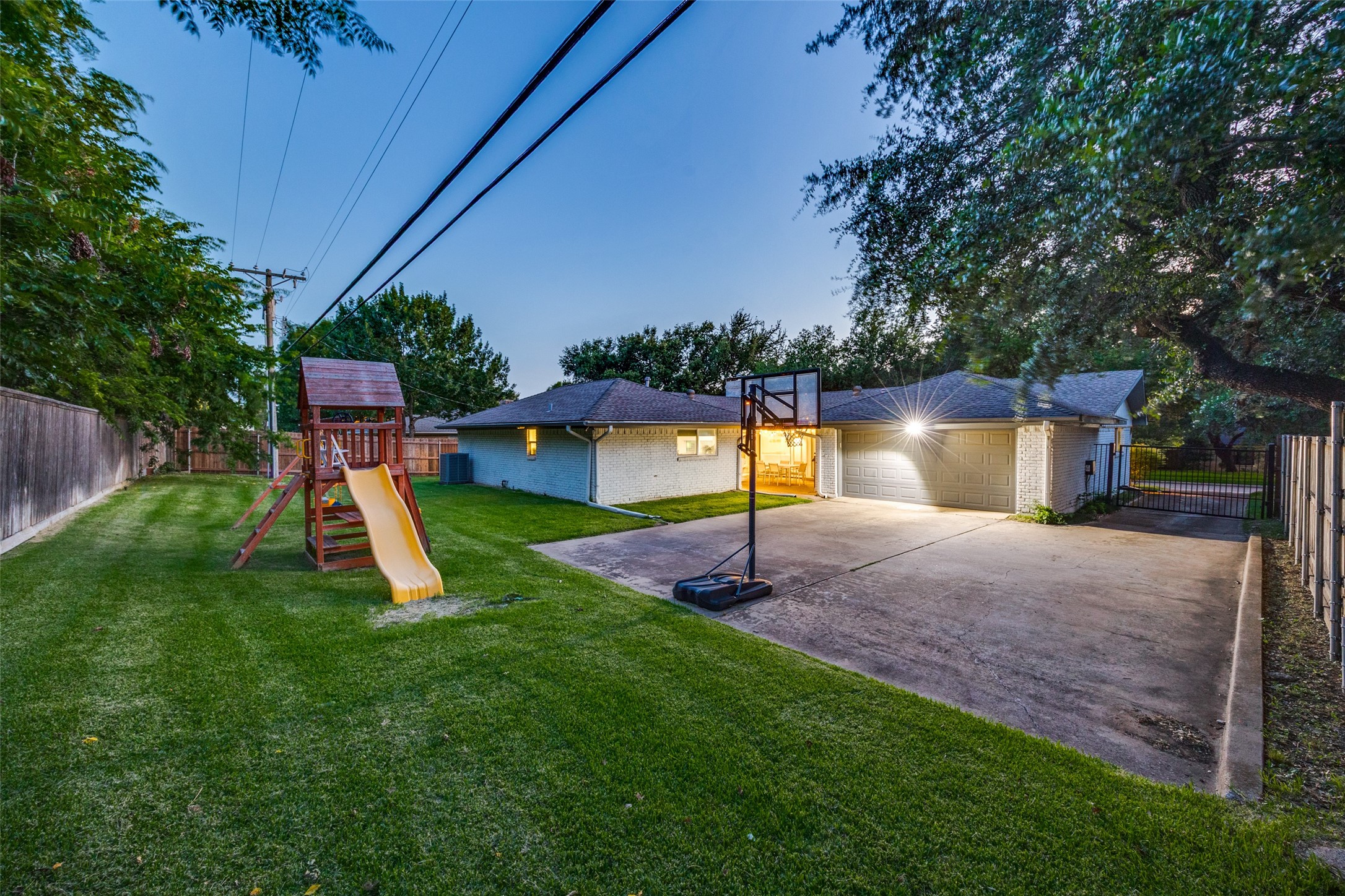 2506 Grandview Drive