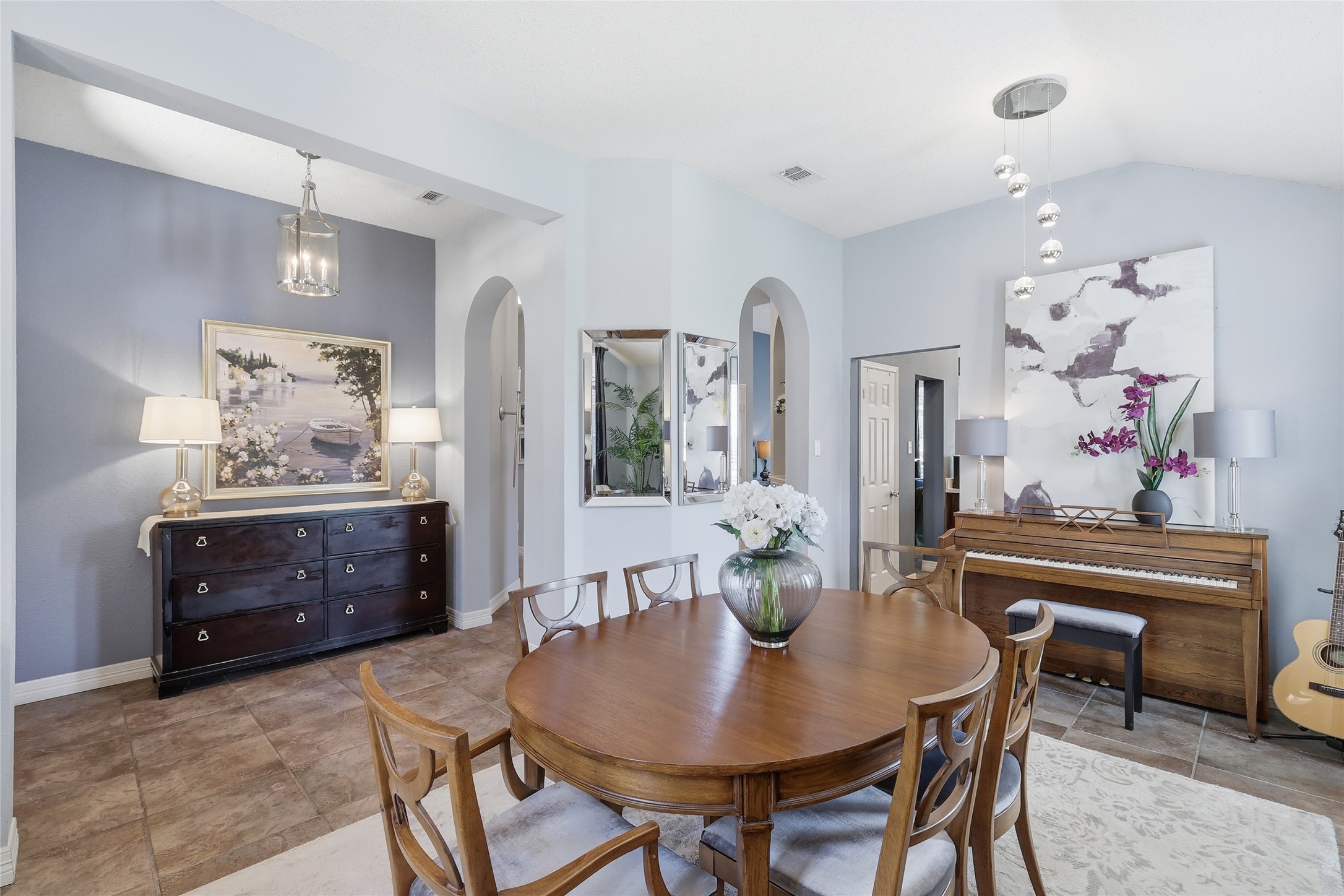 203 Applewood Court