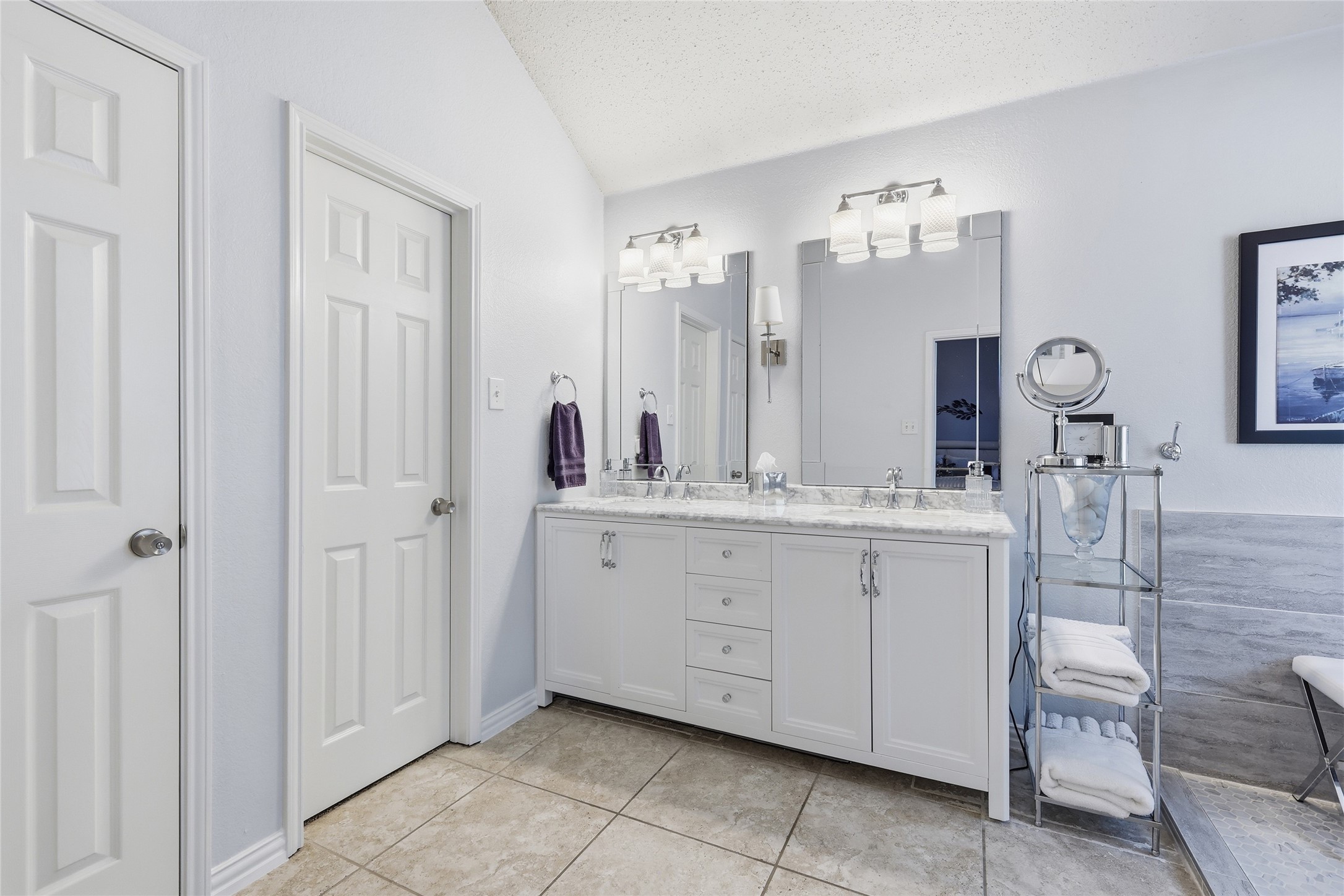 203 Applewood Court