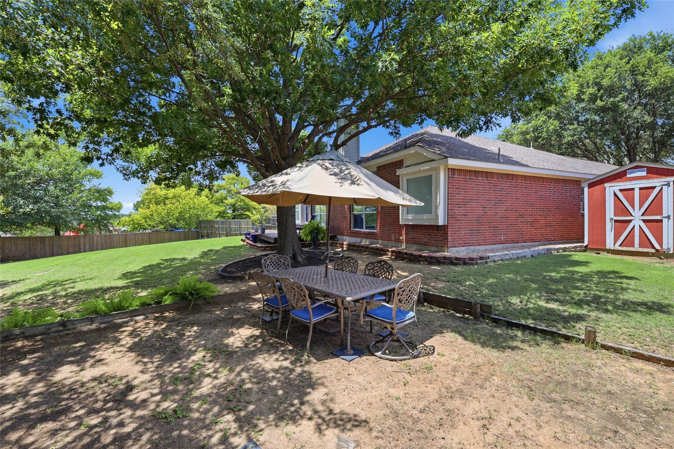 203 Applewood Court