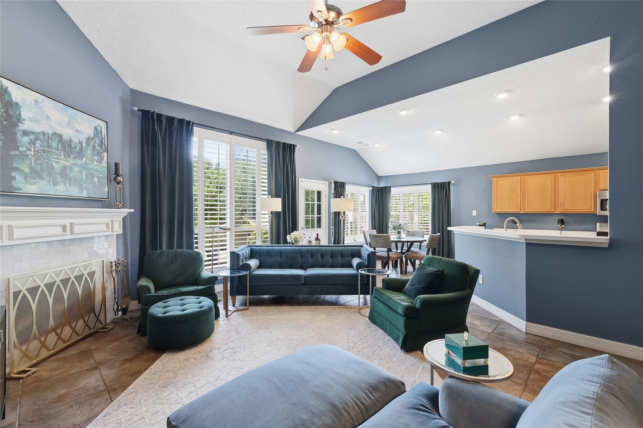 203 Applewood Court