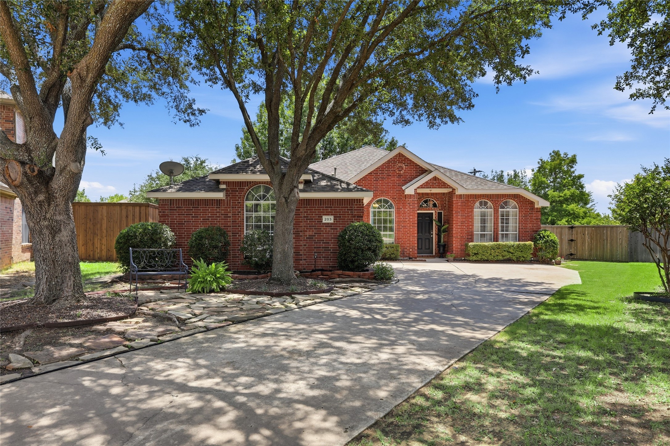 203 Applewood Court